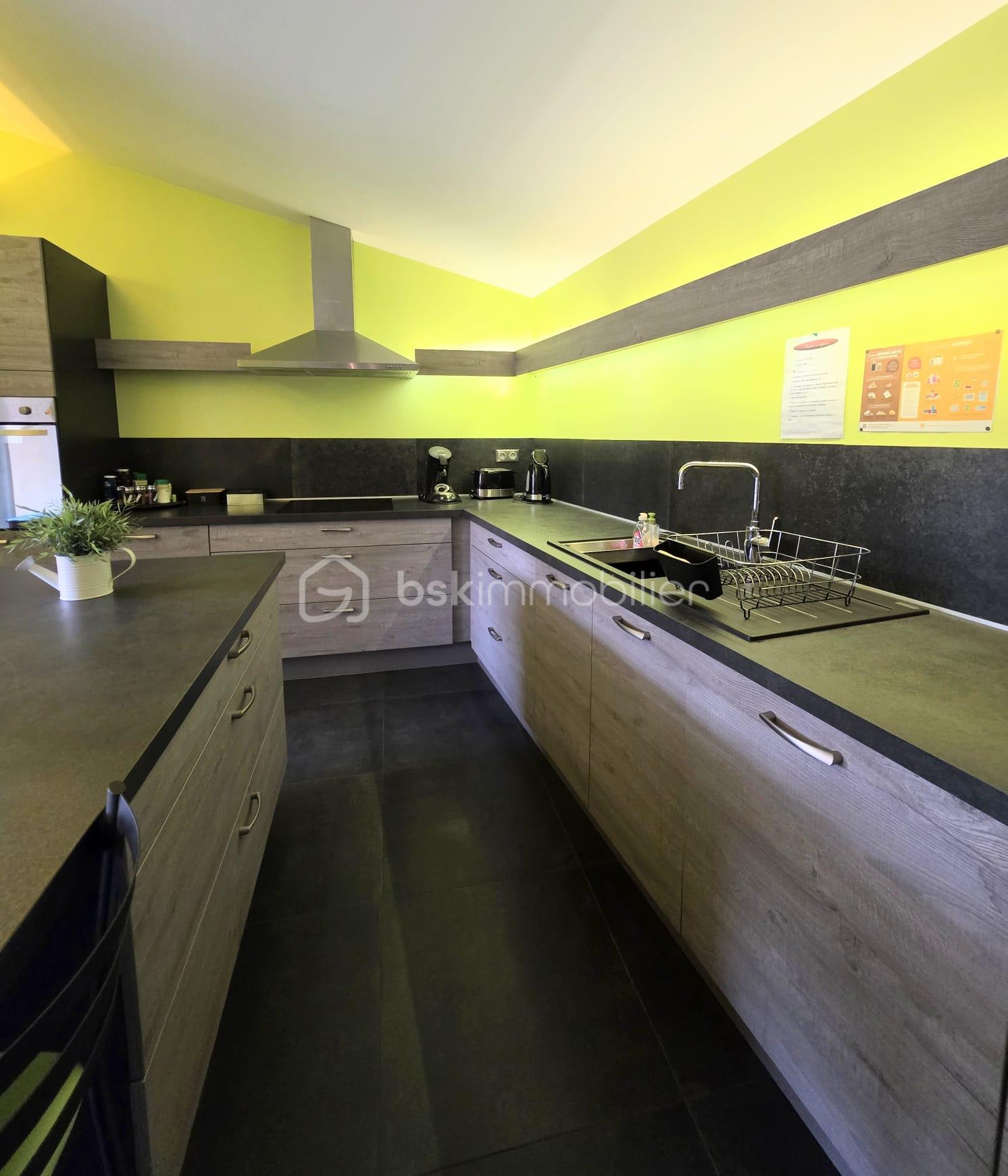 Maison de 272 m² - CUISINE F4.jpg