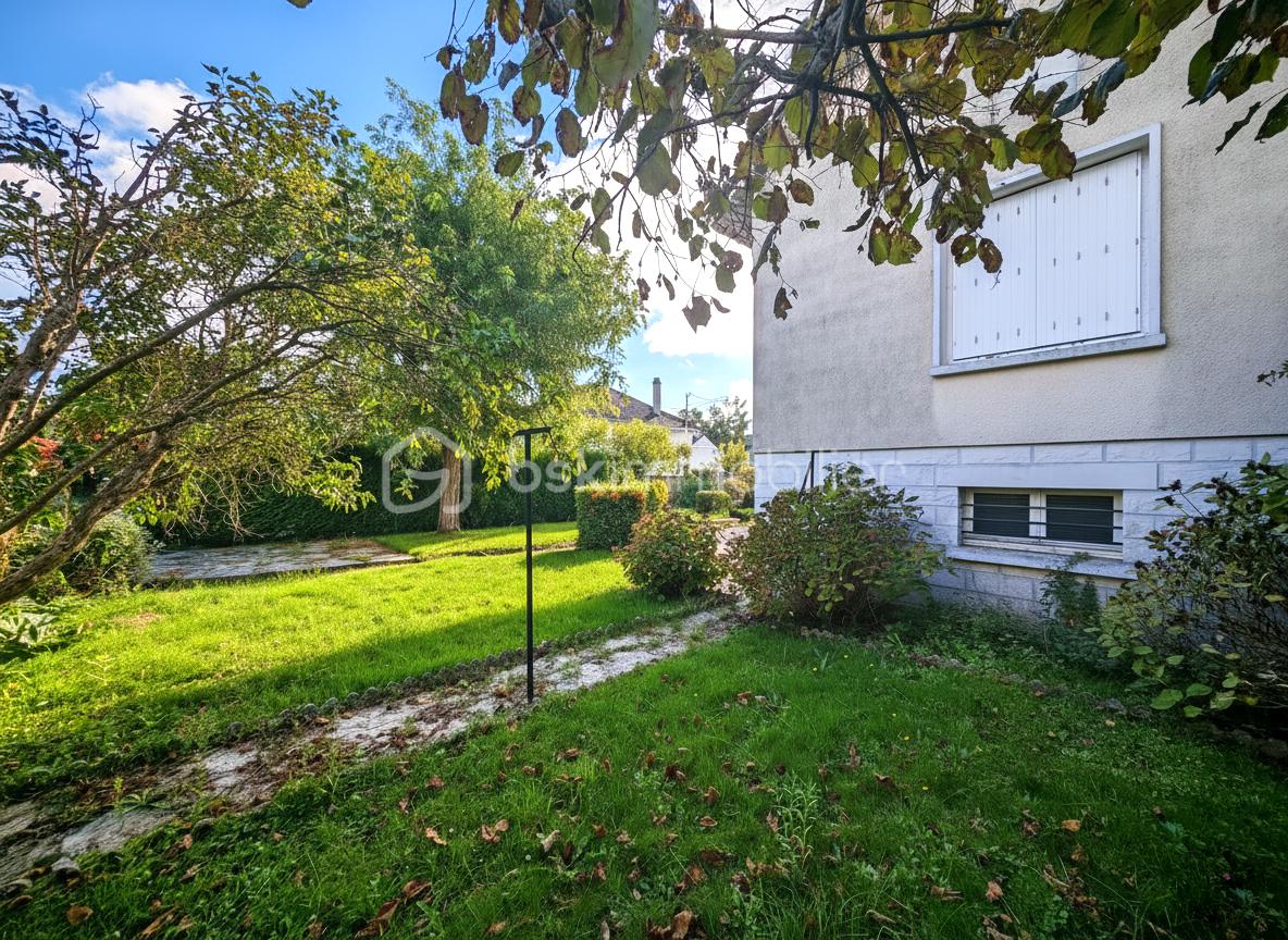 Maison traditionnelle de 160 m² - jardin1.jpg