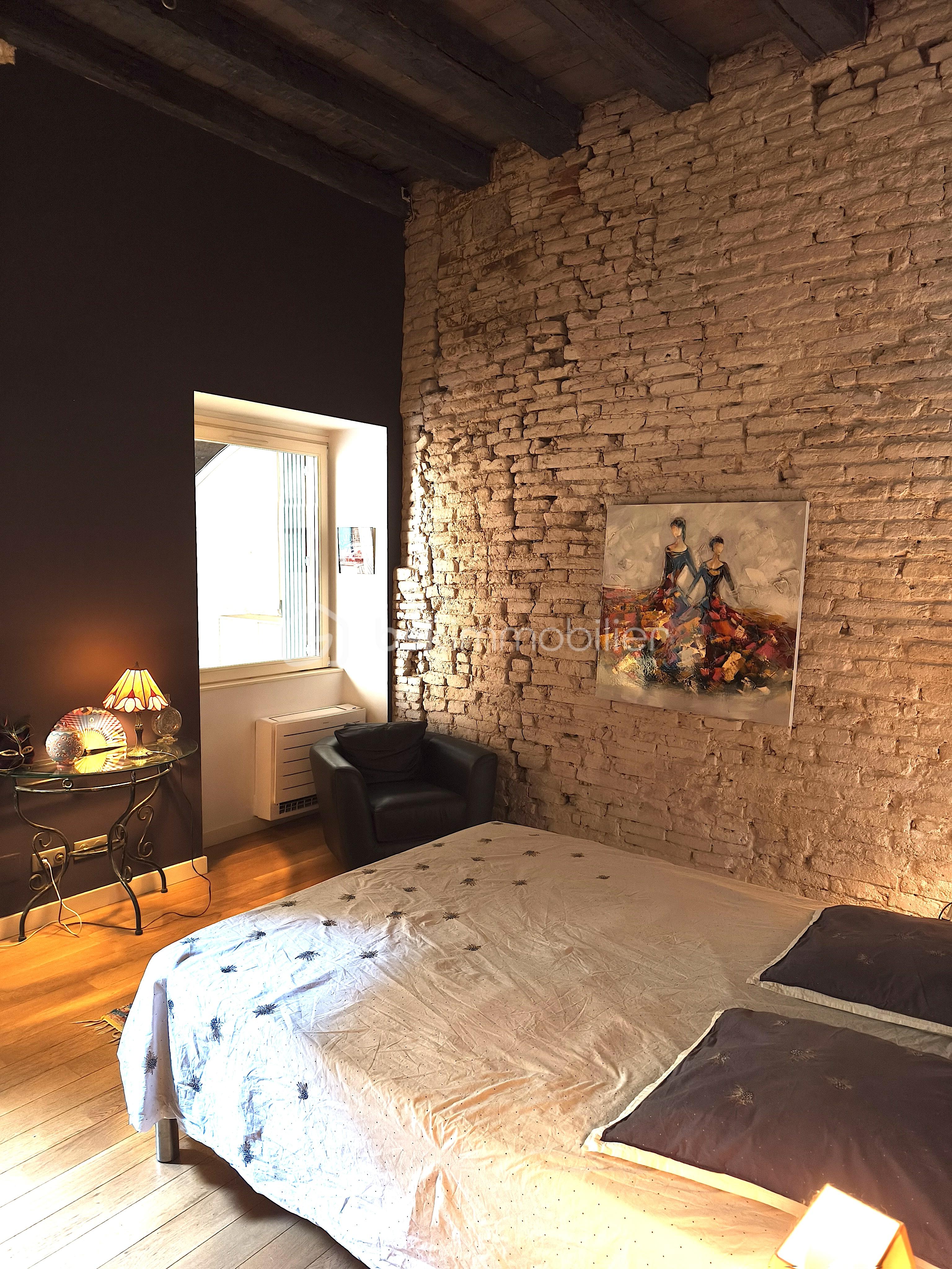 Appartement de 212 m² - 12202.jpg