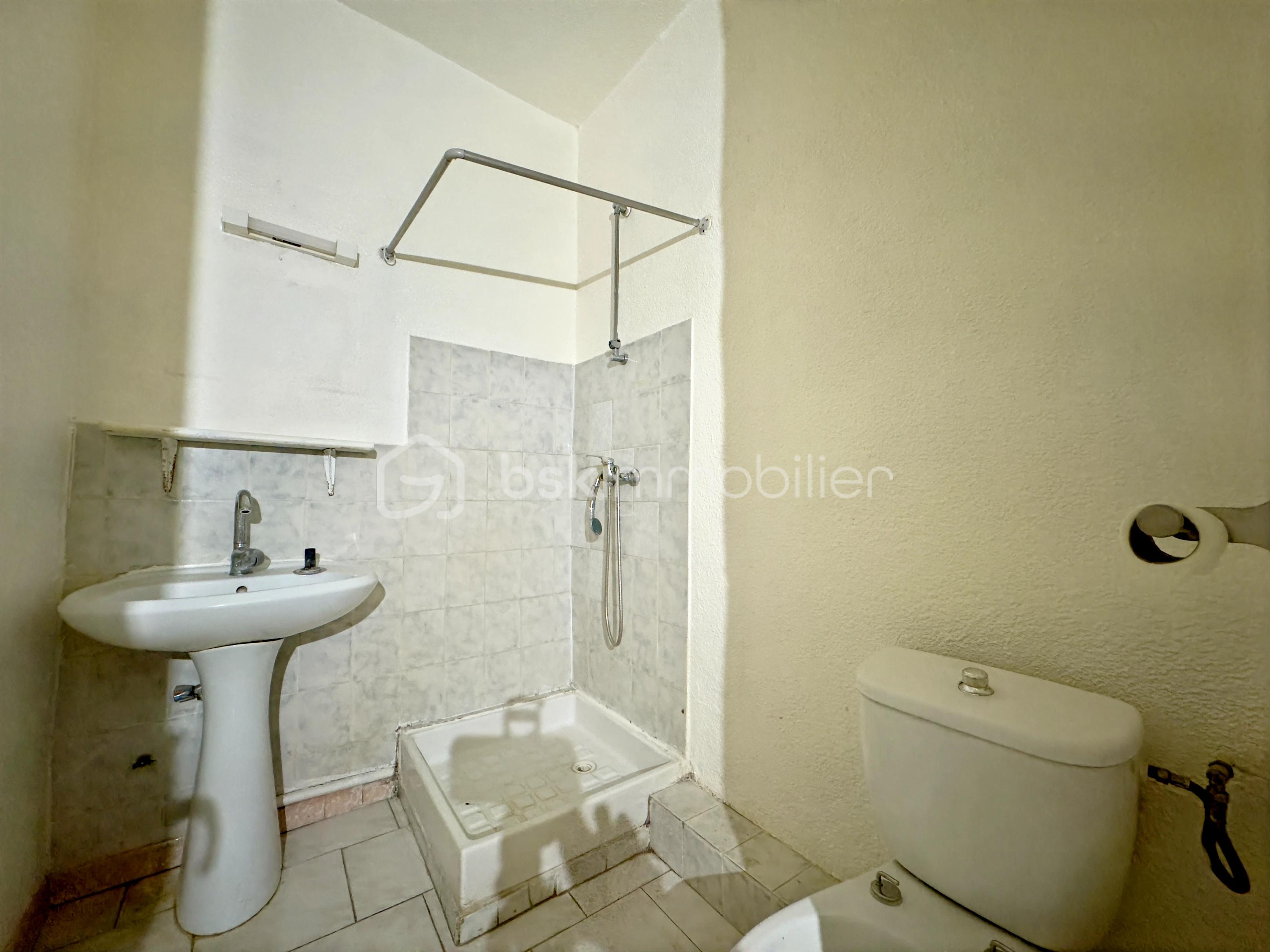 Immeuble de 162,33 m² - aa88f61b-7181-47f1-ba4e-d5e4a8d67158.jpeg