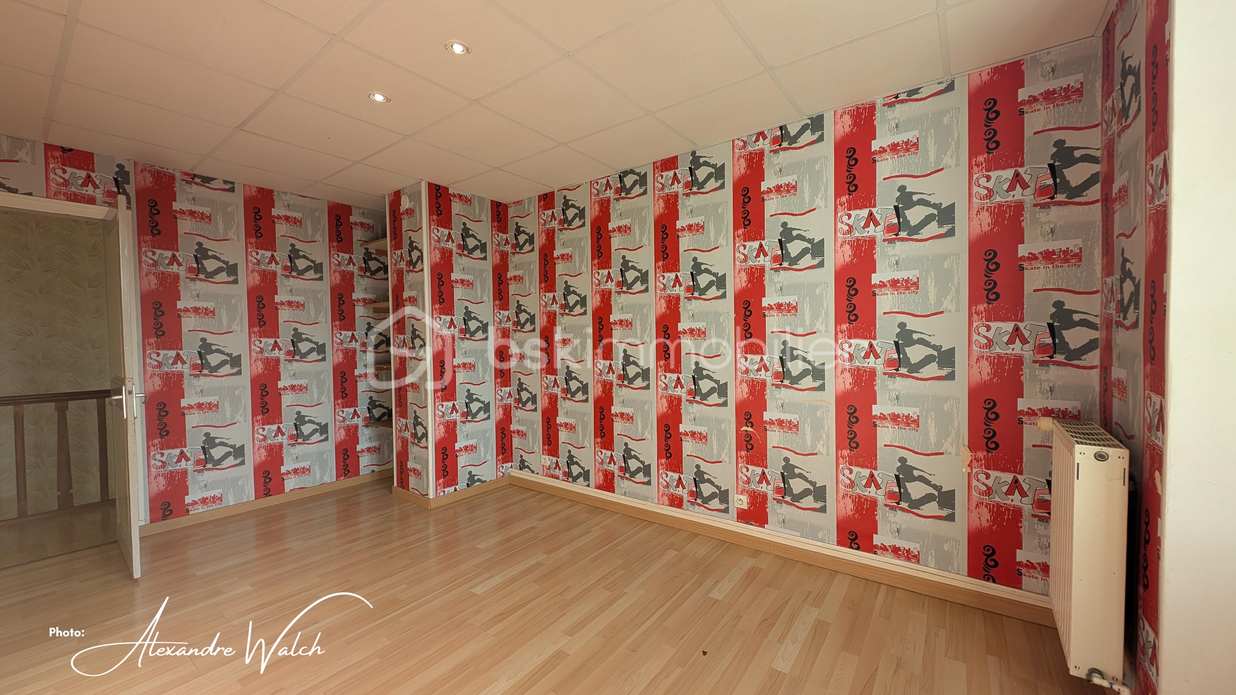 Immeuble mixte de 268 m² - signaturePXL_20251031_113428236.MP.jpg