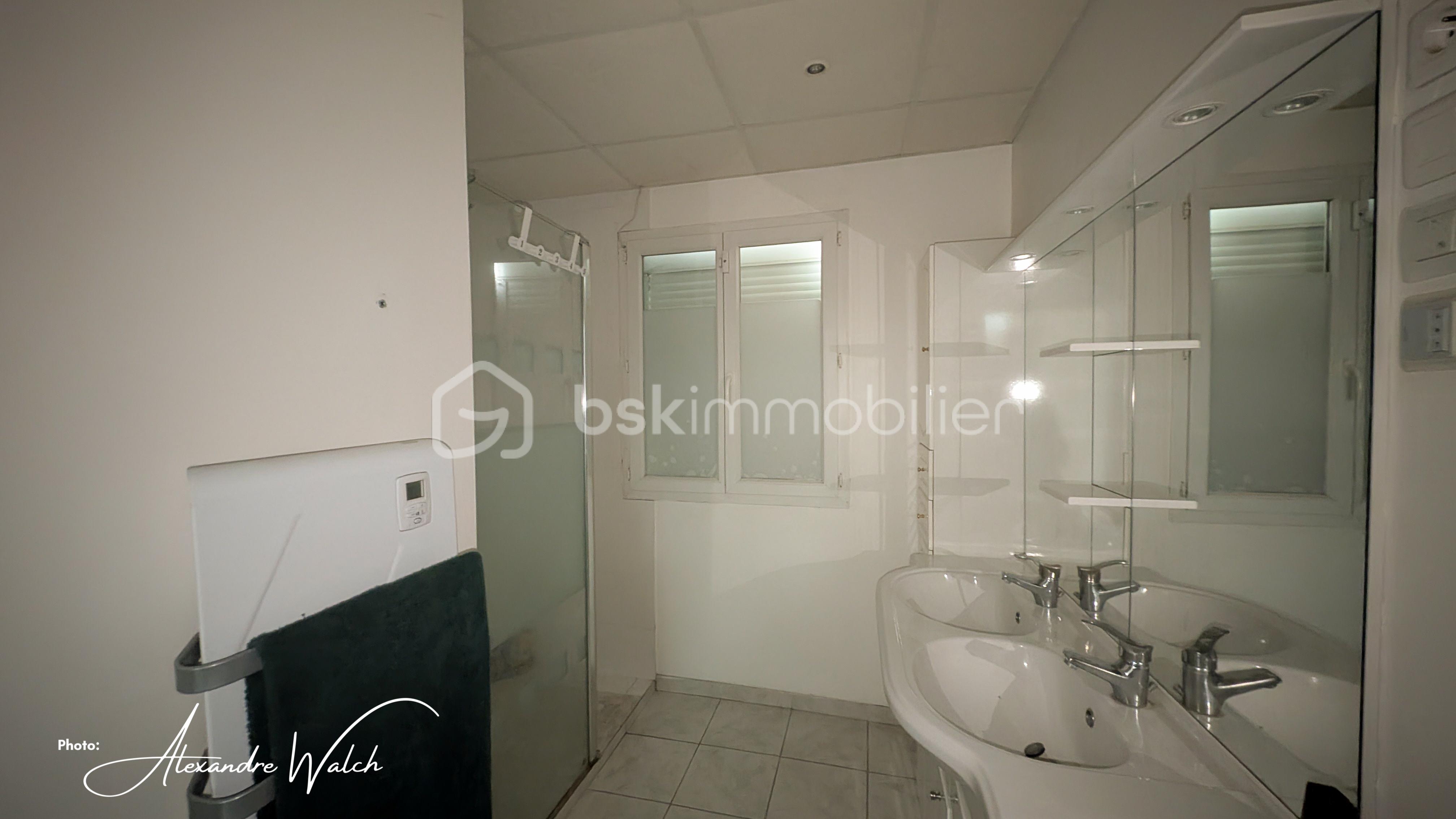 Immeuble mixte de 268 m² - signaturePXL_20251031_114537953.jpg