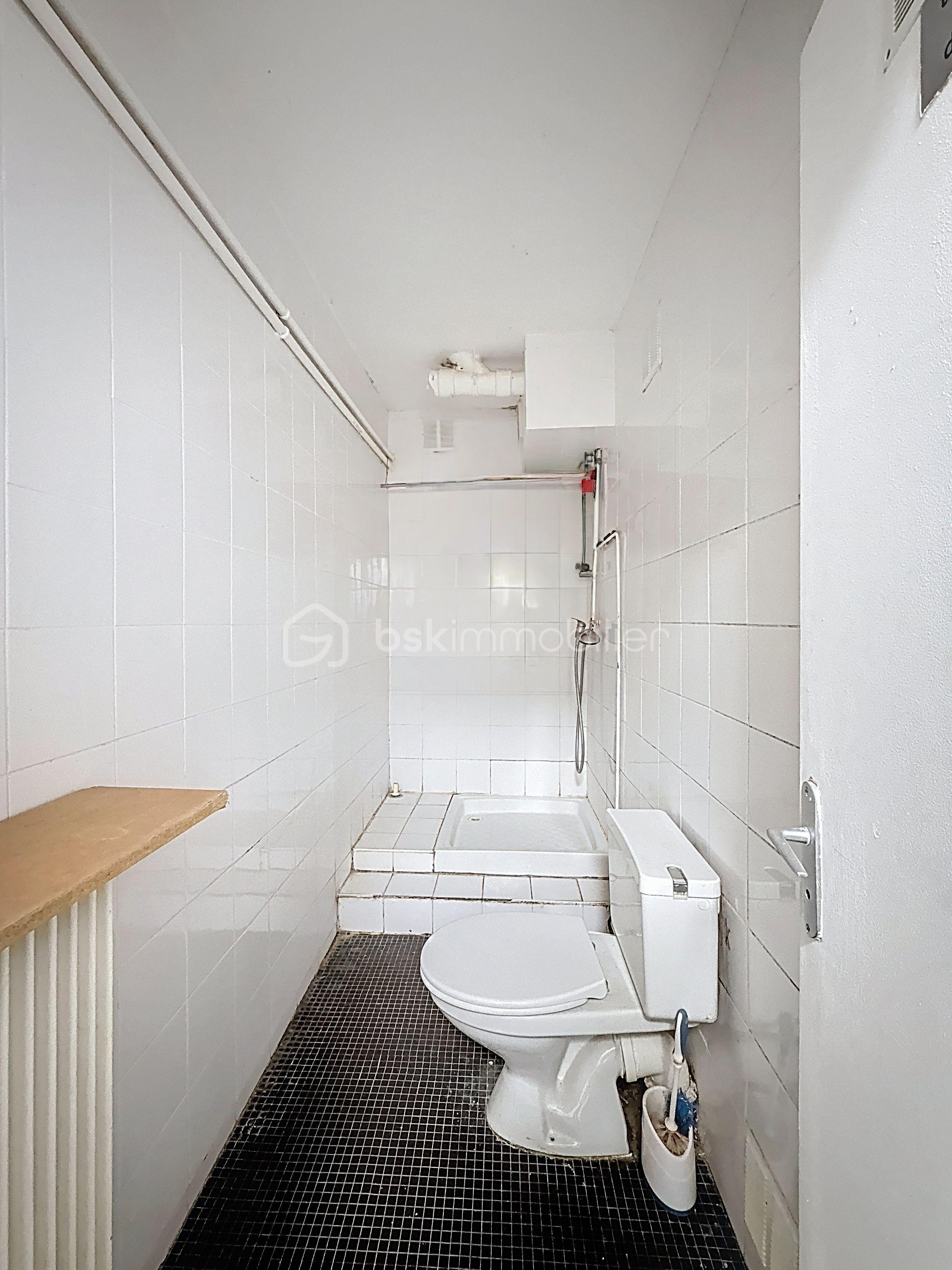 Chambre de service de 14 m² - 1ER SAS - SALLE D'EAU ET WC COMMUNS A 4 CHAMBRES.jpeg