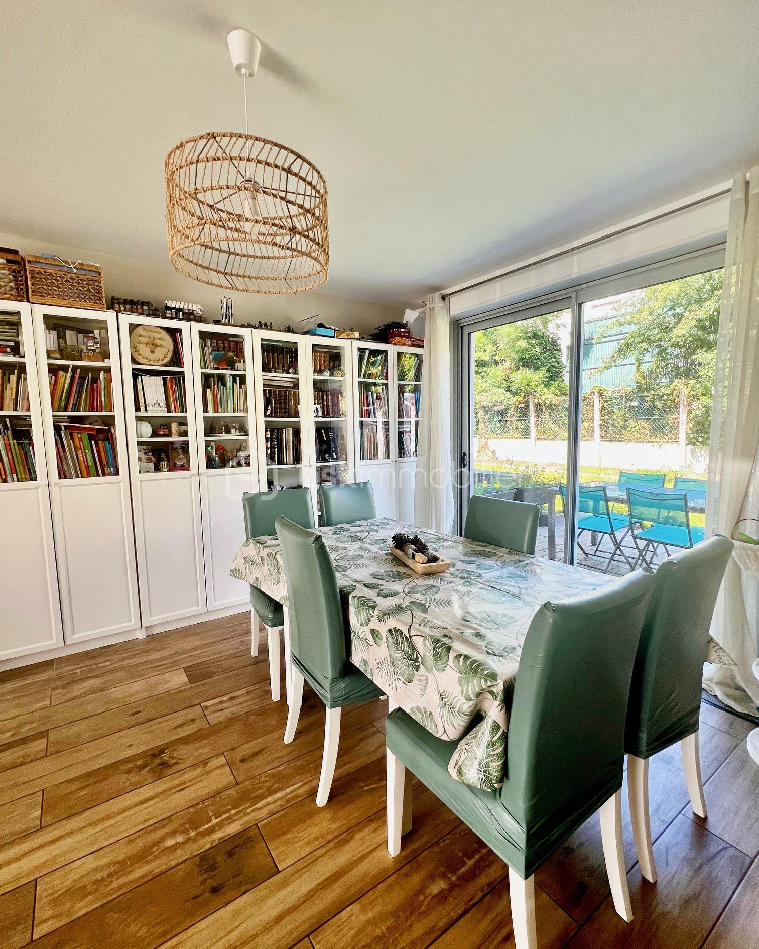 Maison de 97 m² - DBBD5595-81B3-4D12-9961-421A8DD4484B.jpg