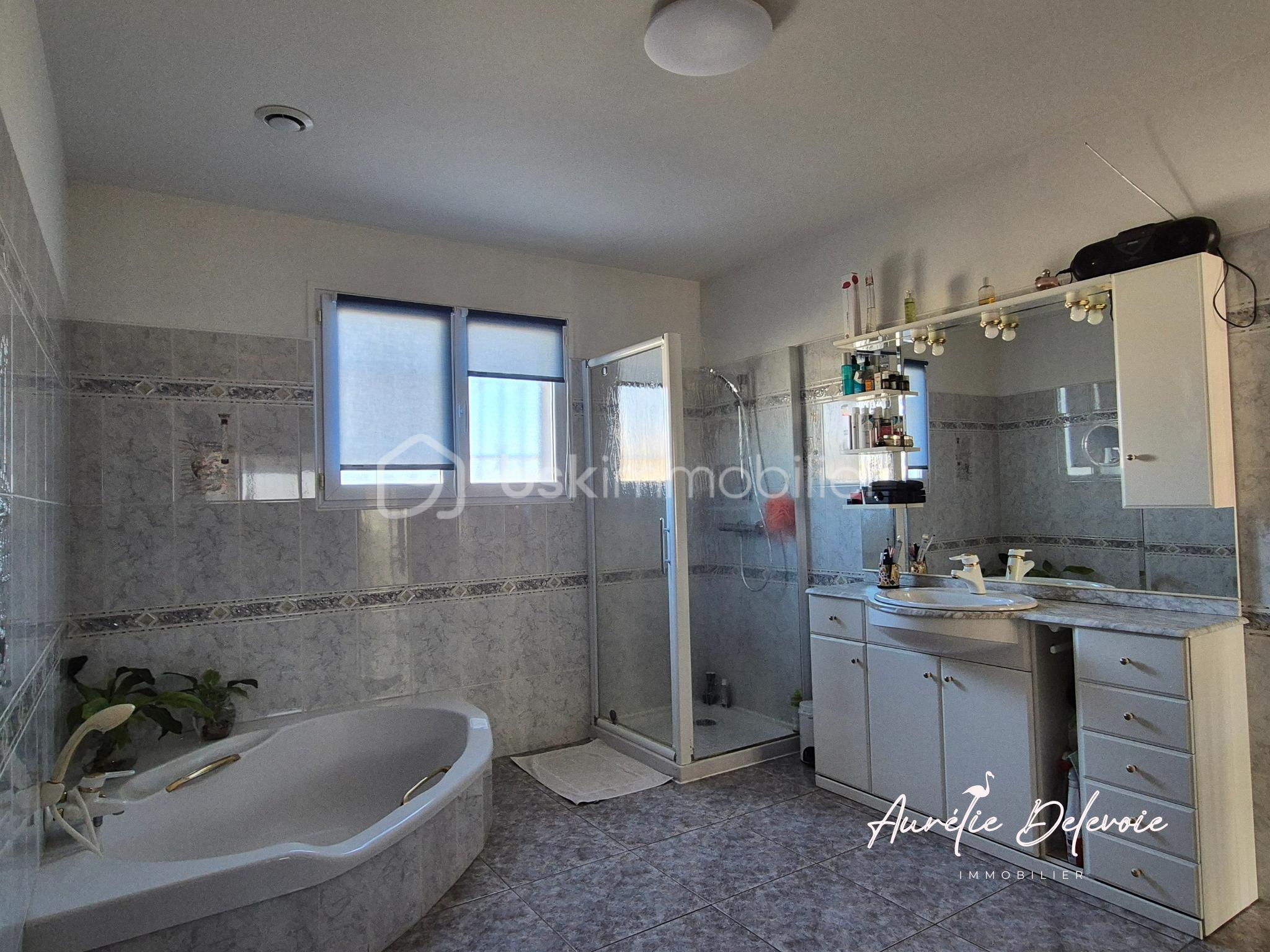 Maison de 180 m² - Salle de bain.png