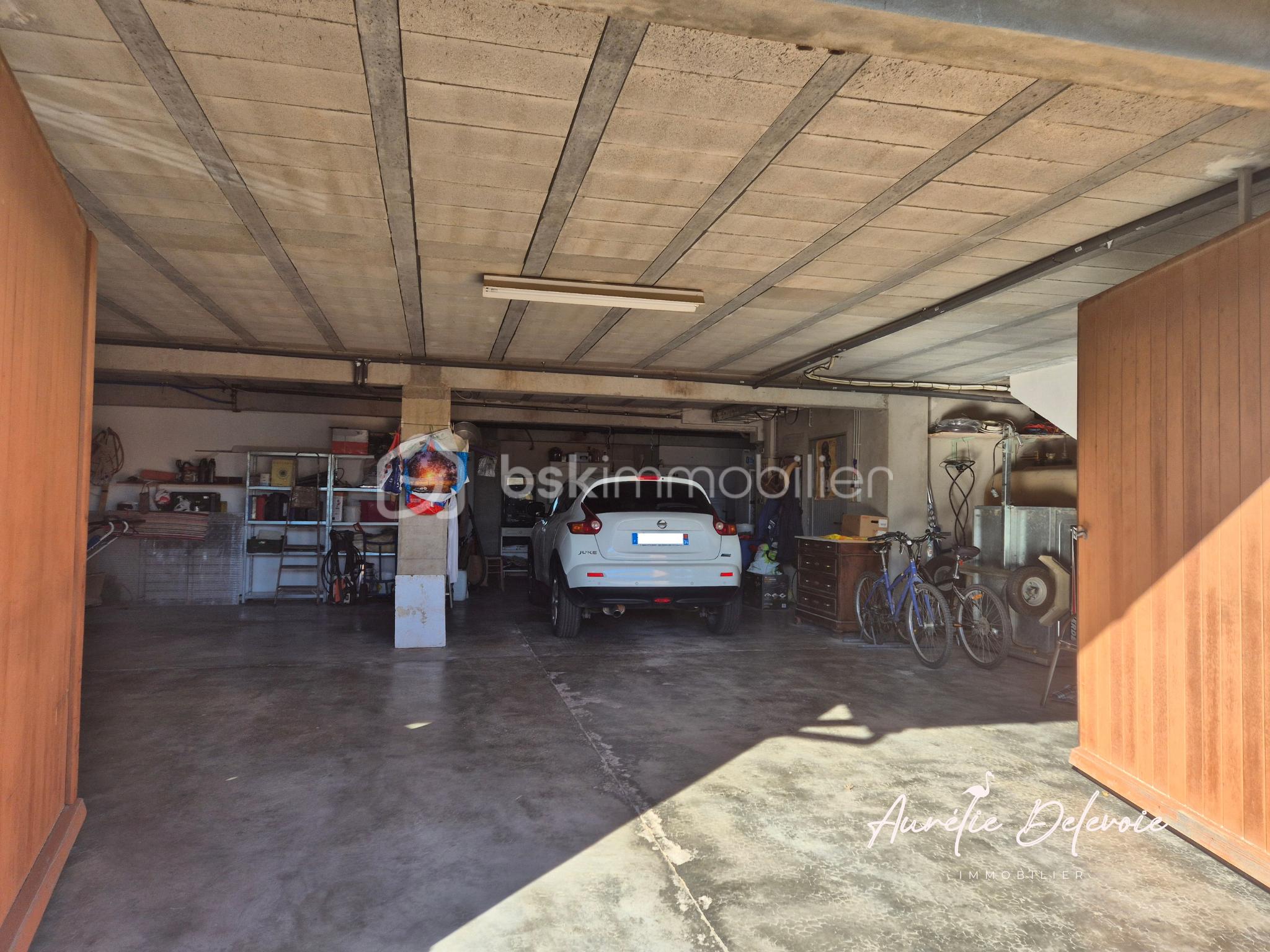 Maison de 180 m² - Garage.png