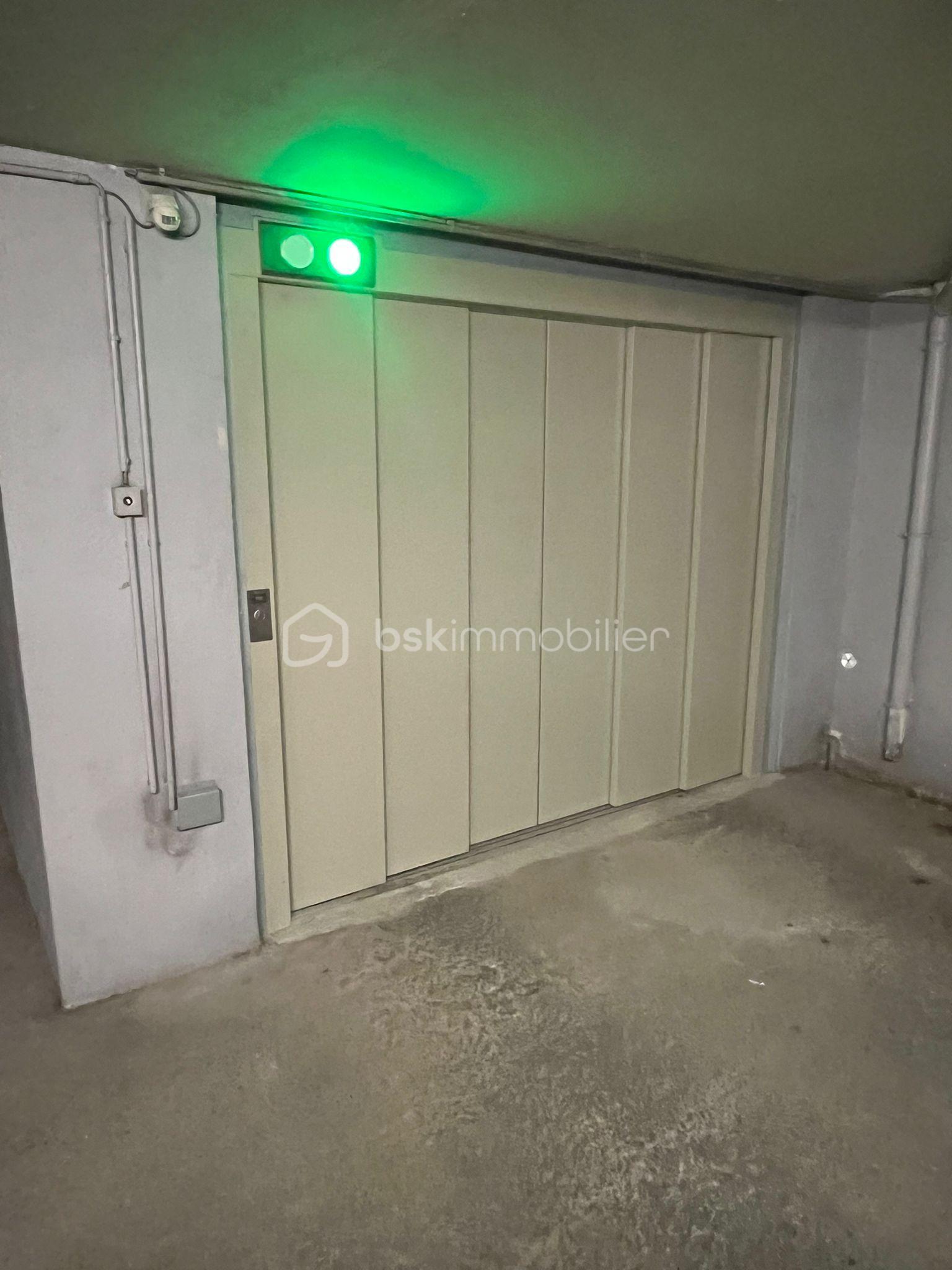 Parking de 12 m² - photo 4 garage.jpg
