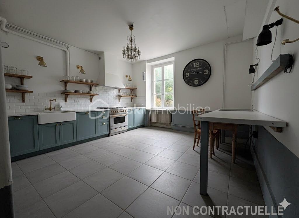 Maison de maitre de 5 945 m² - CUIISNE 1 .jpg