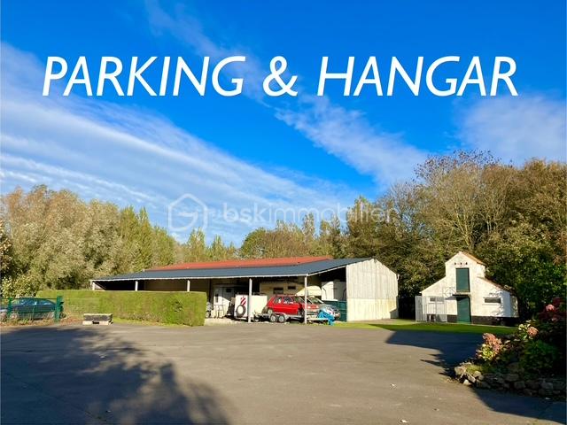 Maison de 158 m² - dubroeucq parking et hangar.jpg