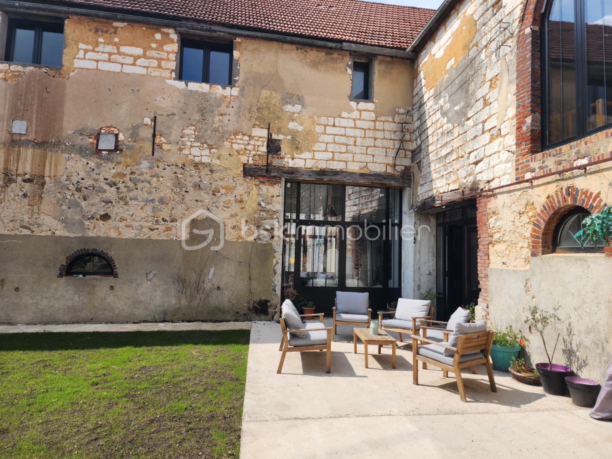 Maison de 392 m² - 2c414343-27f9-45a7-a7e7-8c92506ced2f.jpg