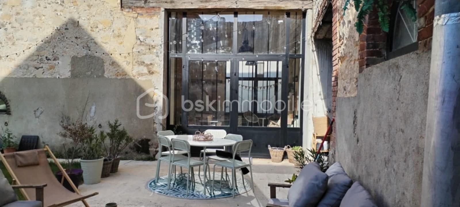 Maison de 392 m² - 783b6e56-56b4-4be9-ba48-fb1e132741e8.jpg