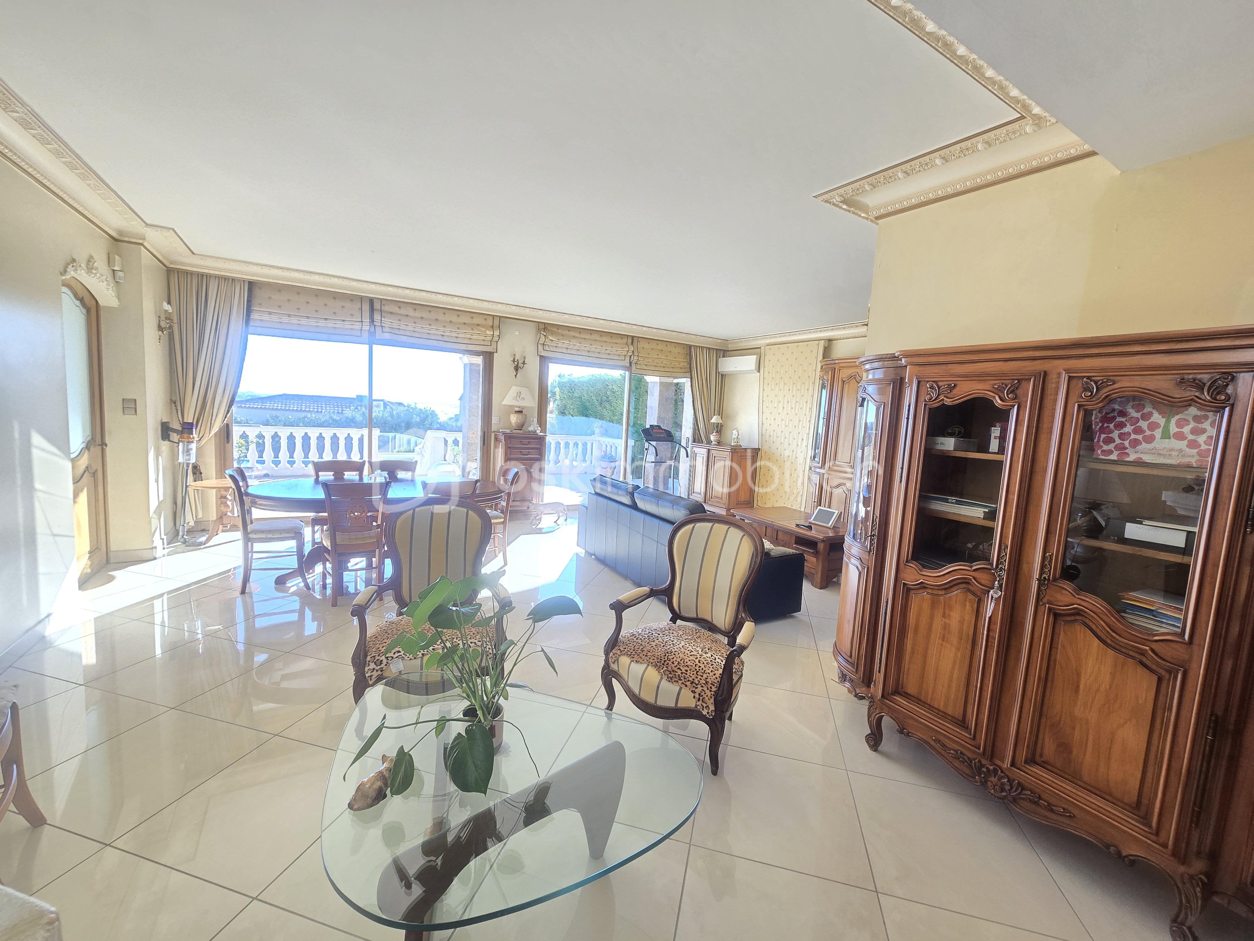 Maison traditionnelle de 250 m² - 20251208_111655.jpg