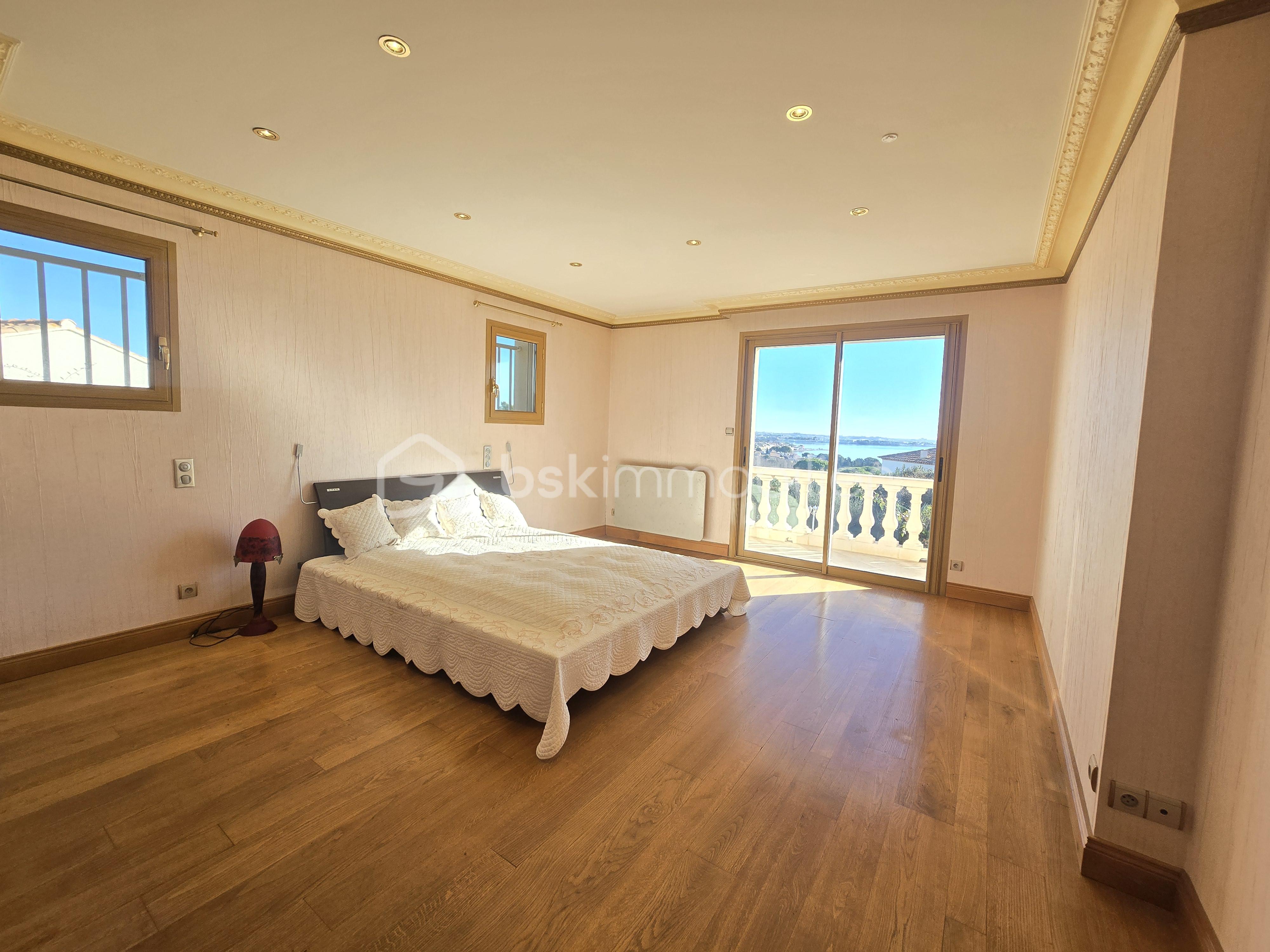 Maison traditionnelle de 250 m² - 20251208_113427.jpg