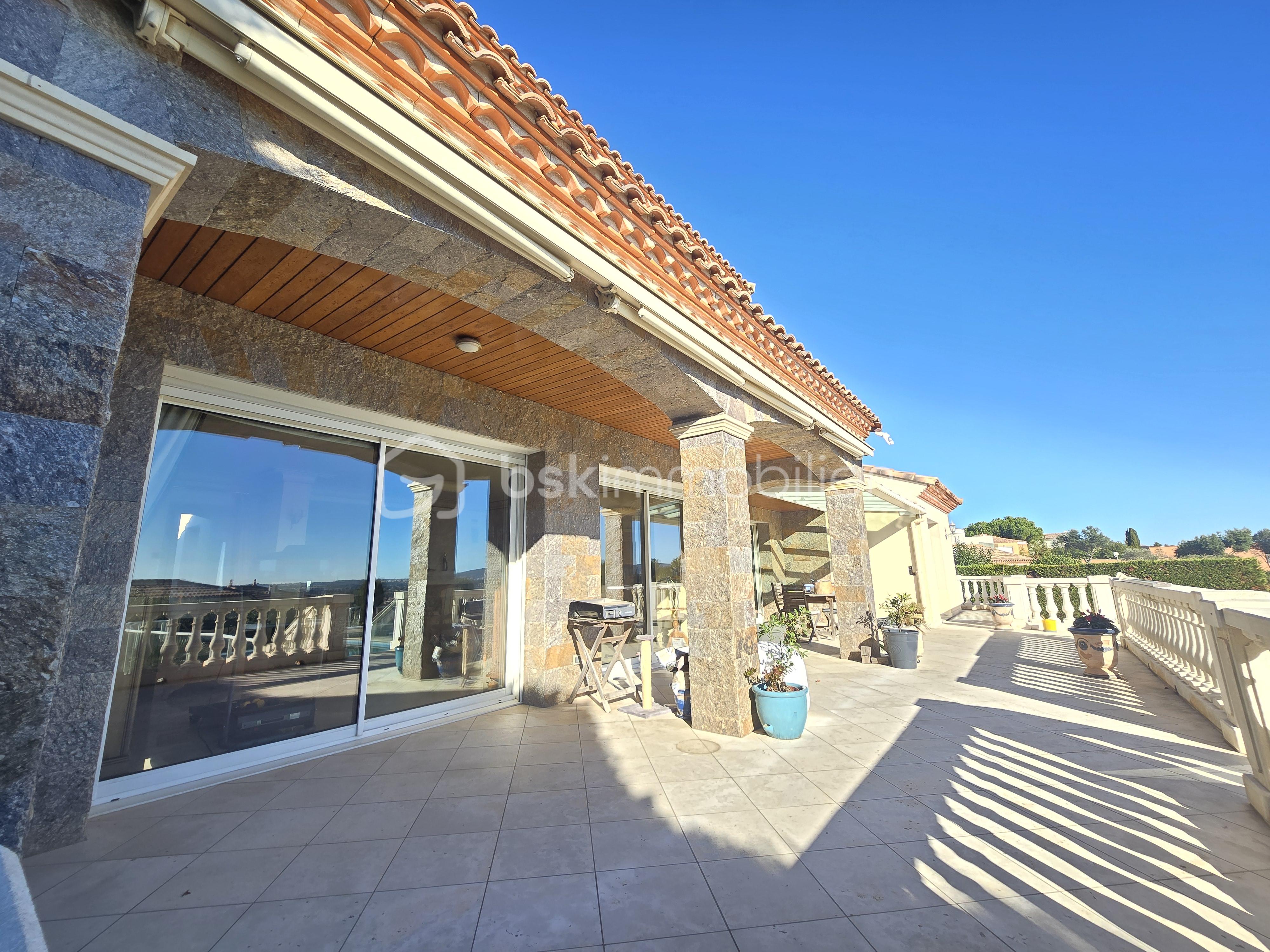 Maison traditionnelle de 250 m² - 20251208_114433.jpg