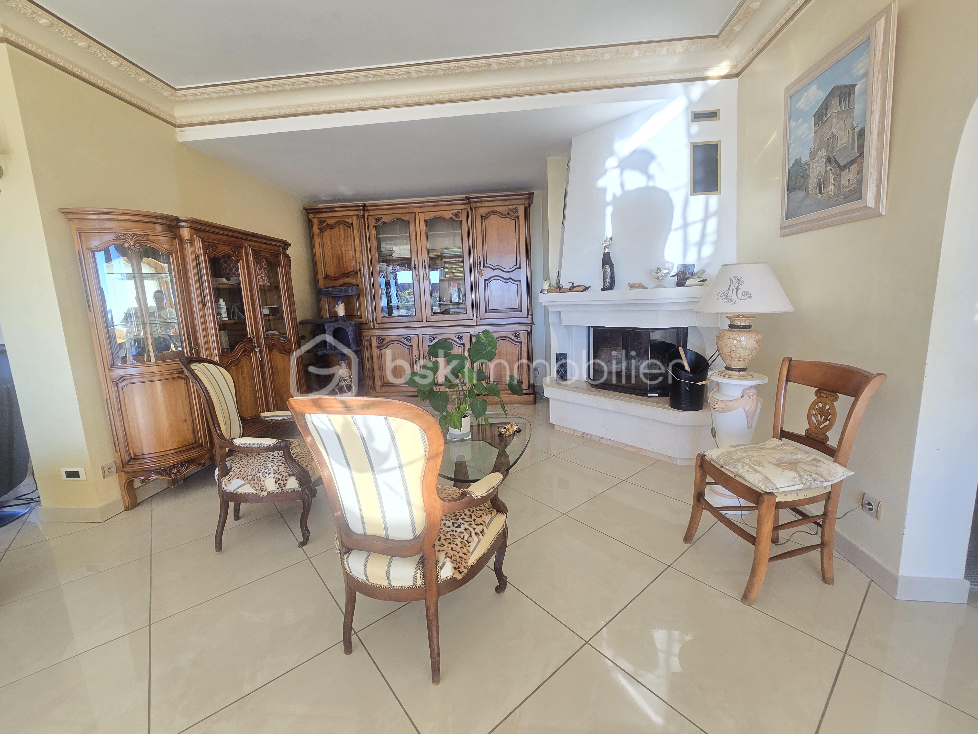 Maison traditionnelle de 250 m² - 20251208_111638.jpg