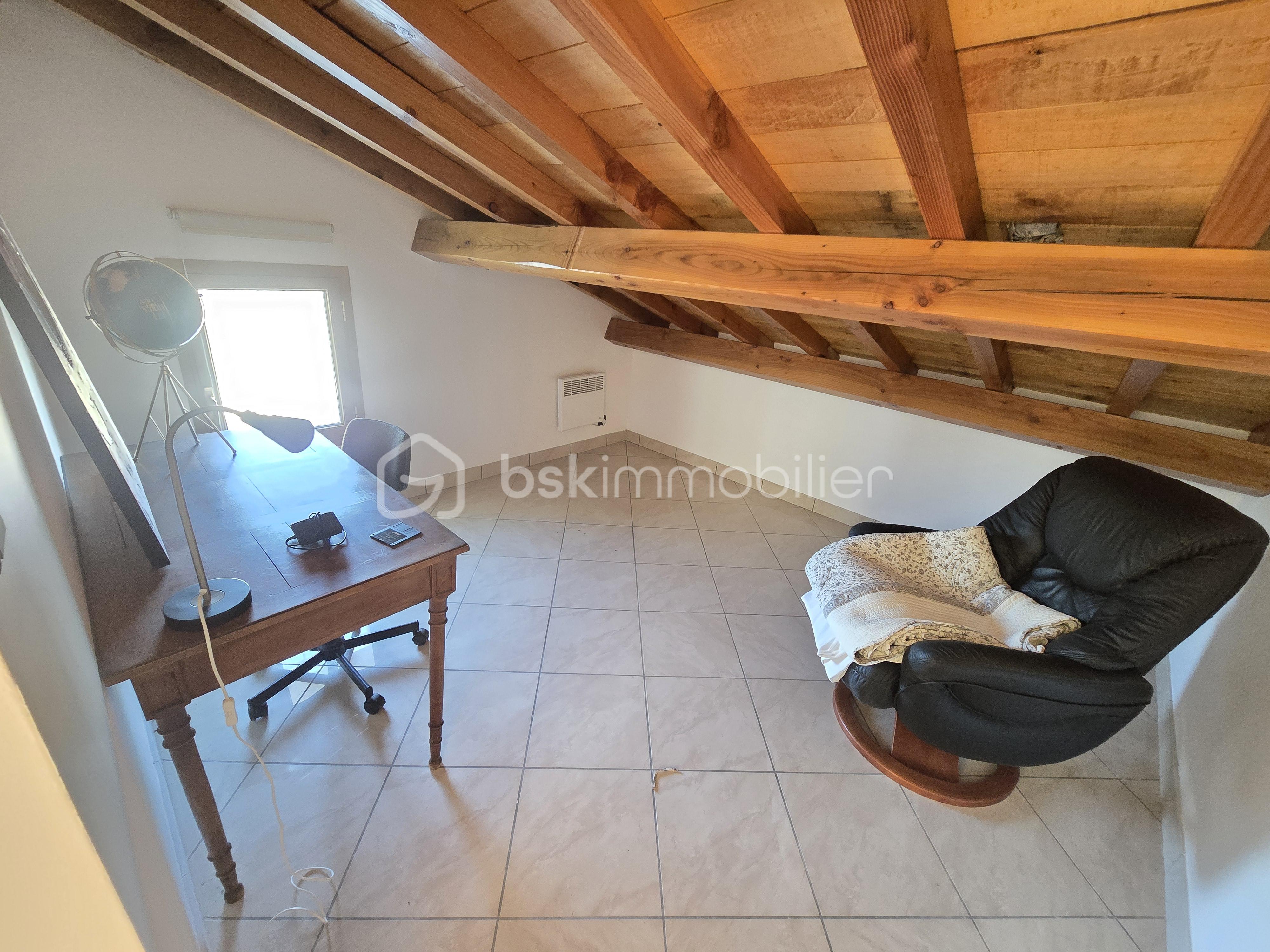 Maison traditionnelle de 250 m² - 20251208_114201.jpg