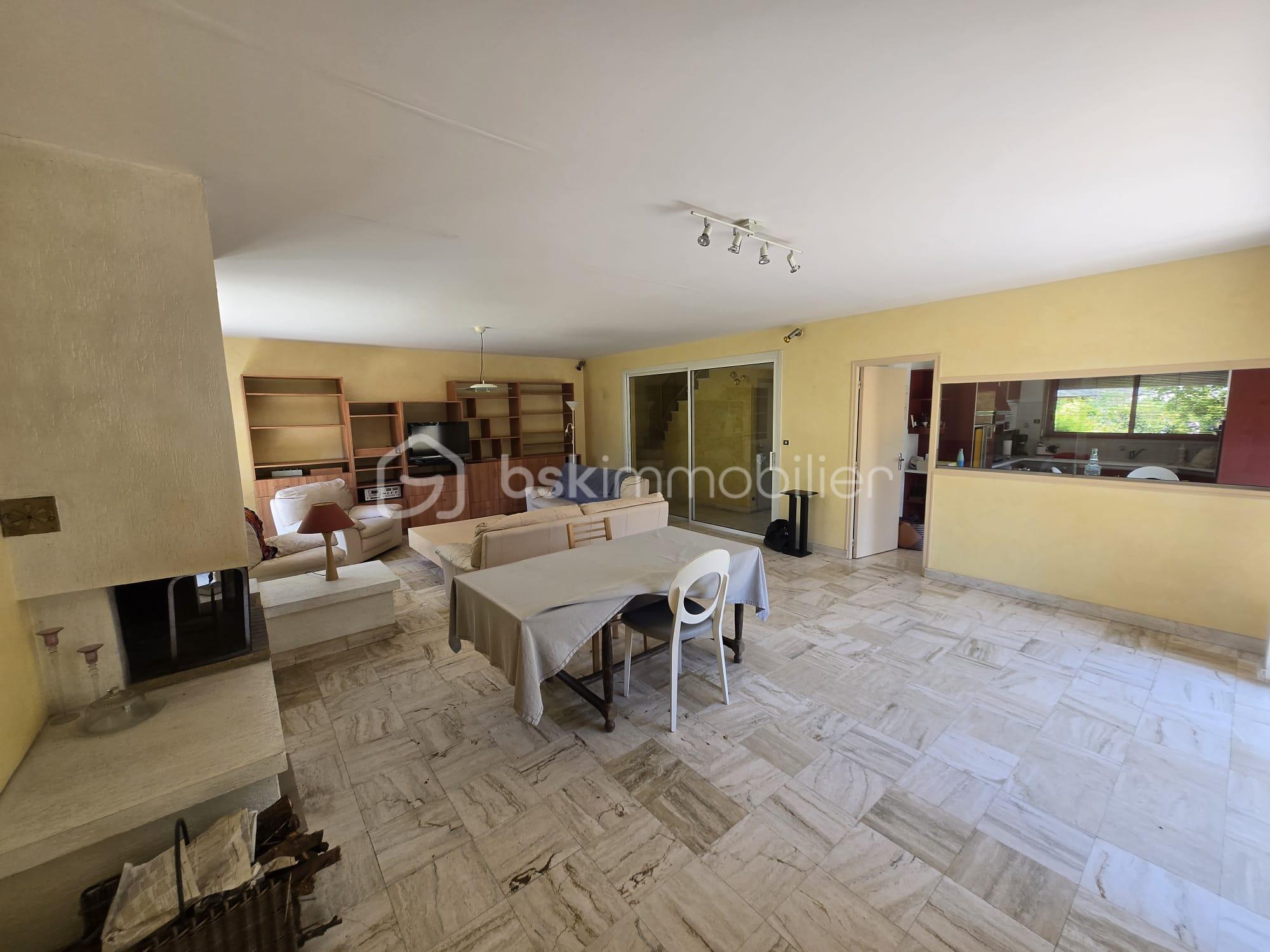 Pavillon de 124 m² - IMG-20250706-WA0011.jpg.jpeg