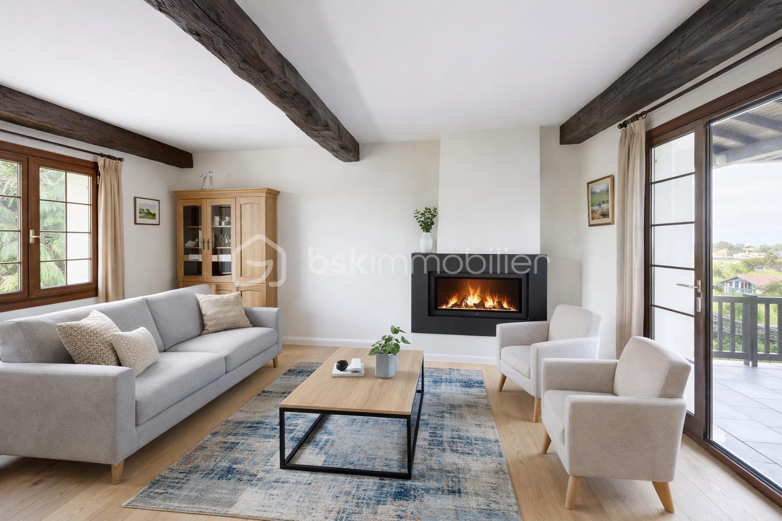 Salon moderne et lumineux avec cheminée.png