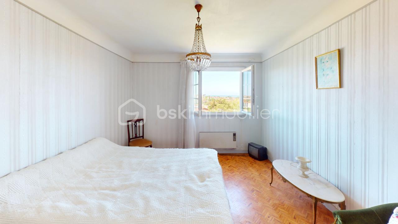 Maison-Saint-Jean-De-Luz-Bedroom 4.jpg