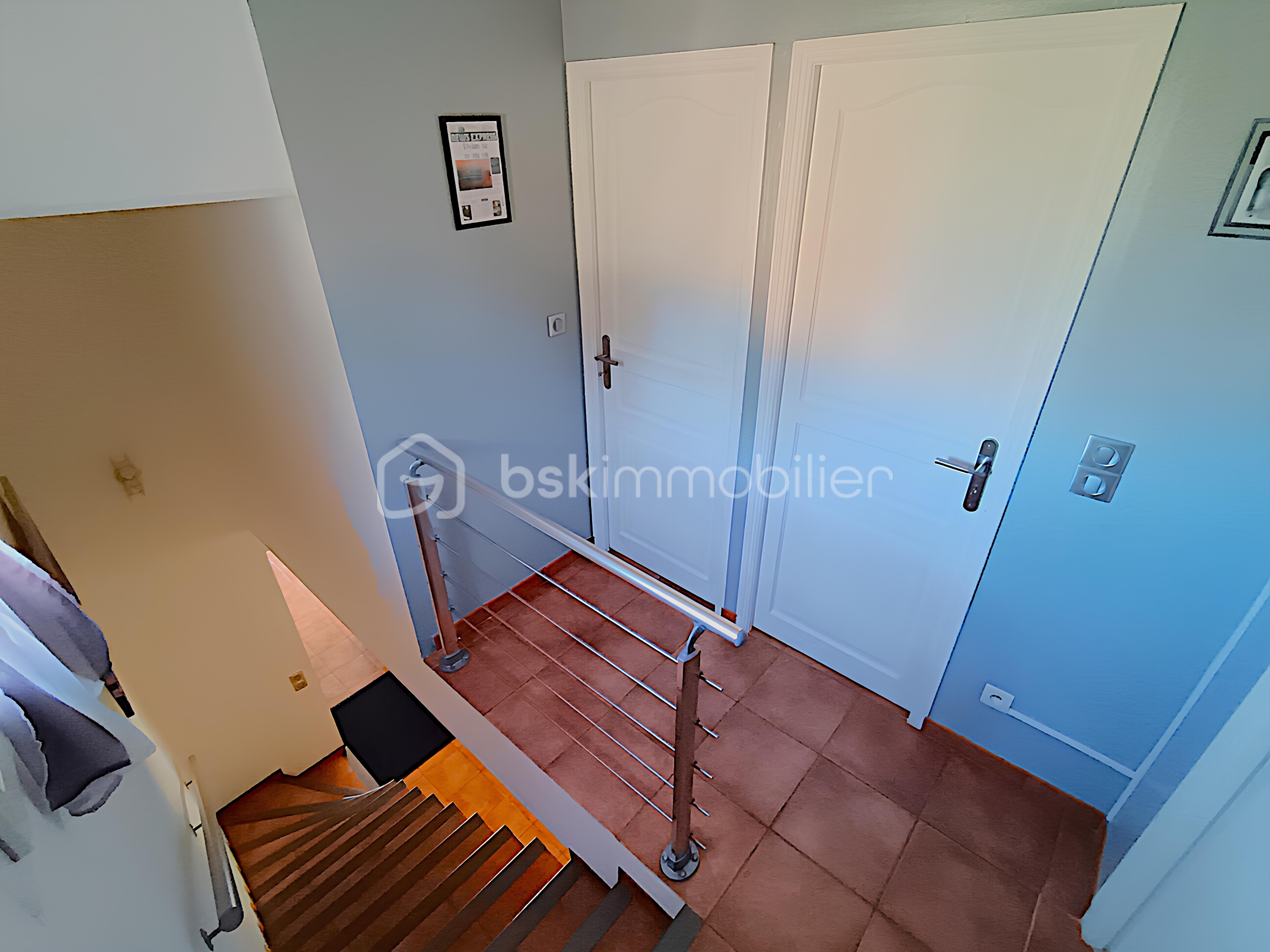 Maison de 111 m² - 15 Couloir.jpg