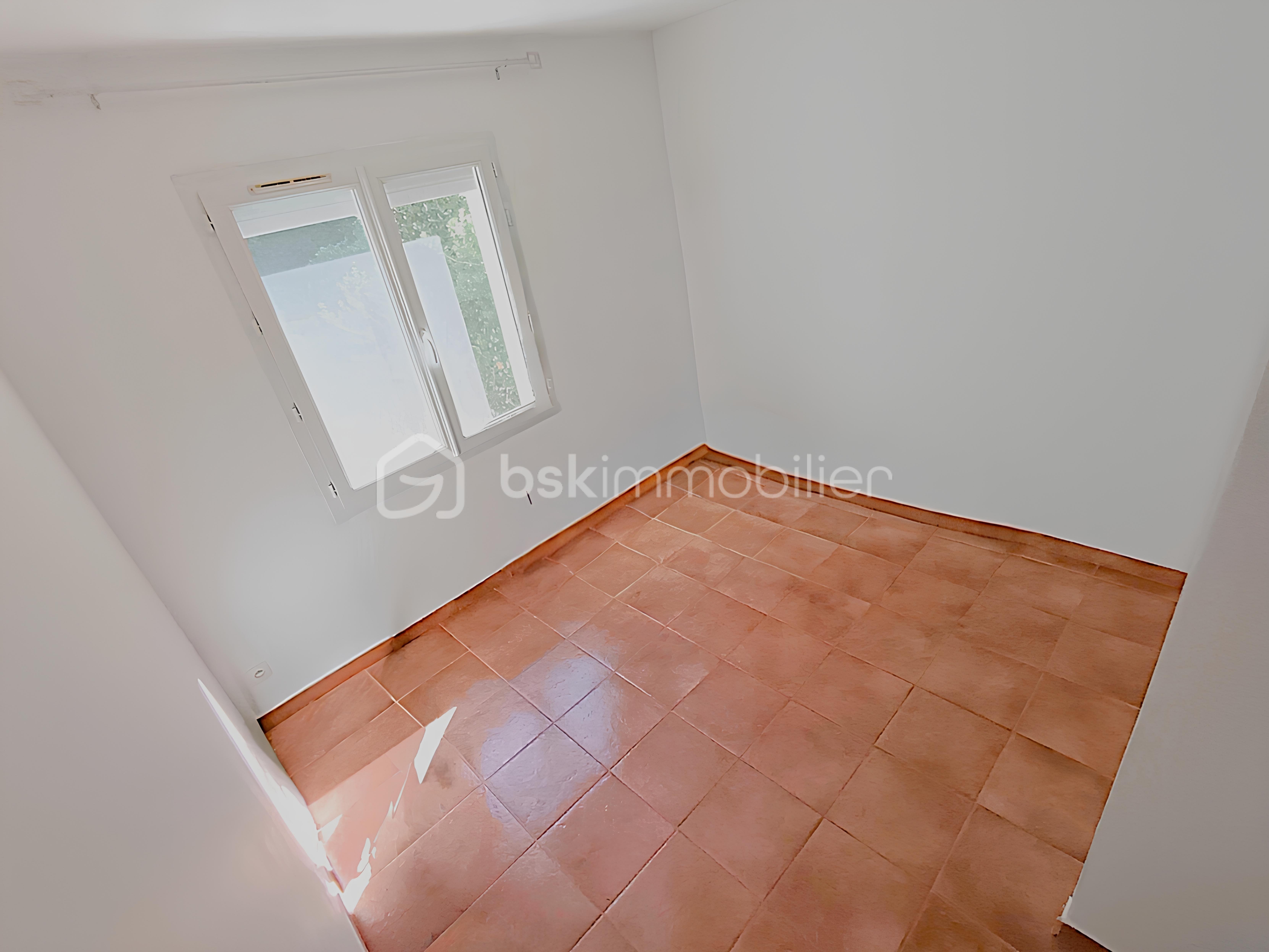 Maison de 111 m² - 18A Chambre haut 2.jpg