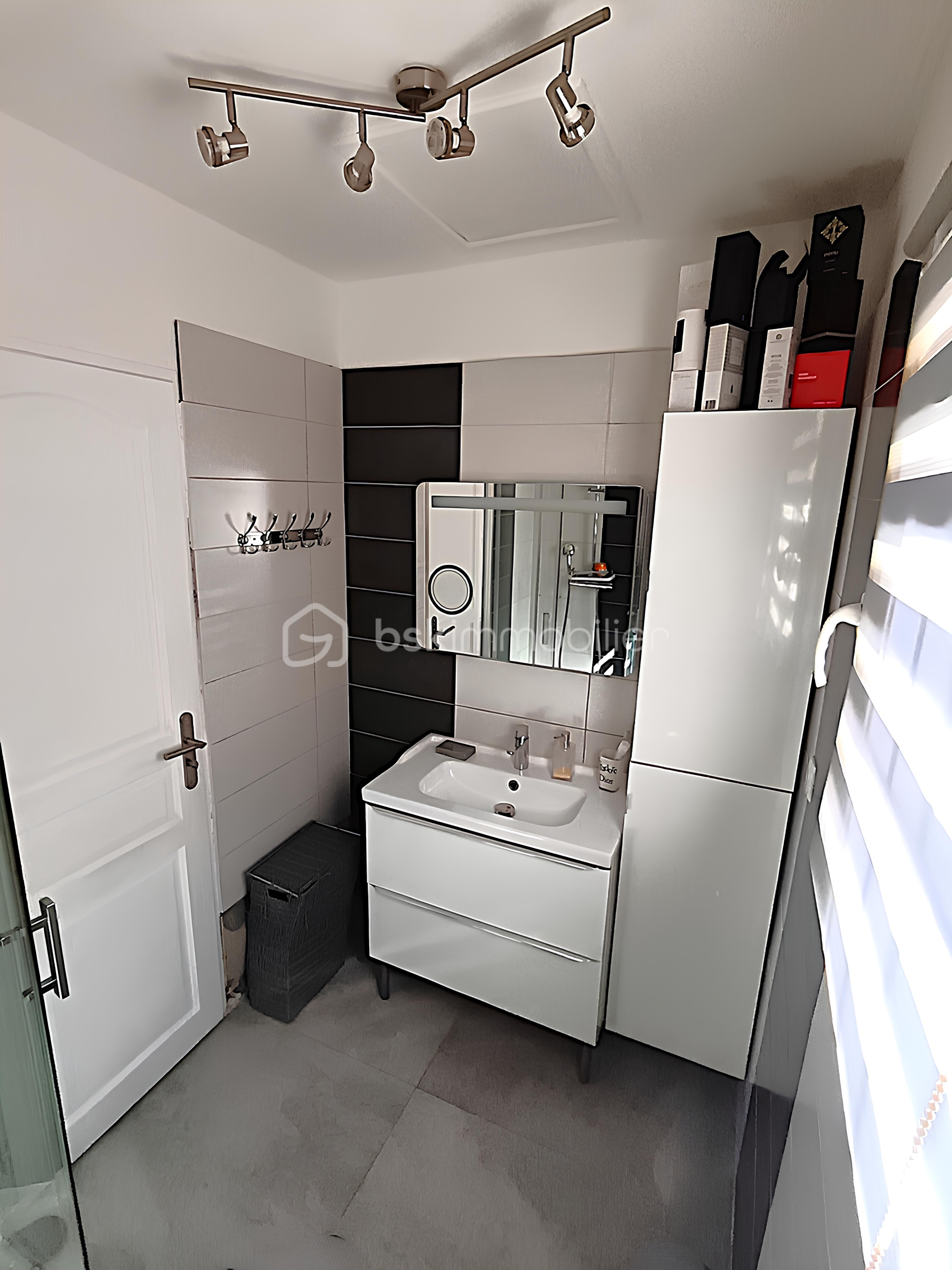 Maison de 111 m² - 21 Salle d'eau A.jpg