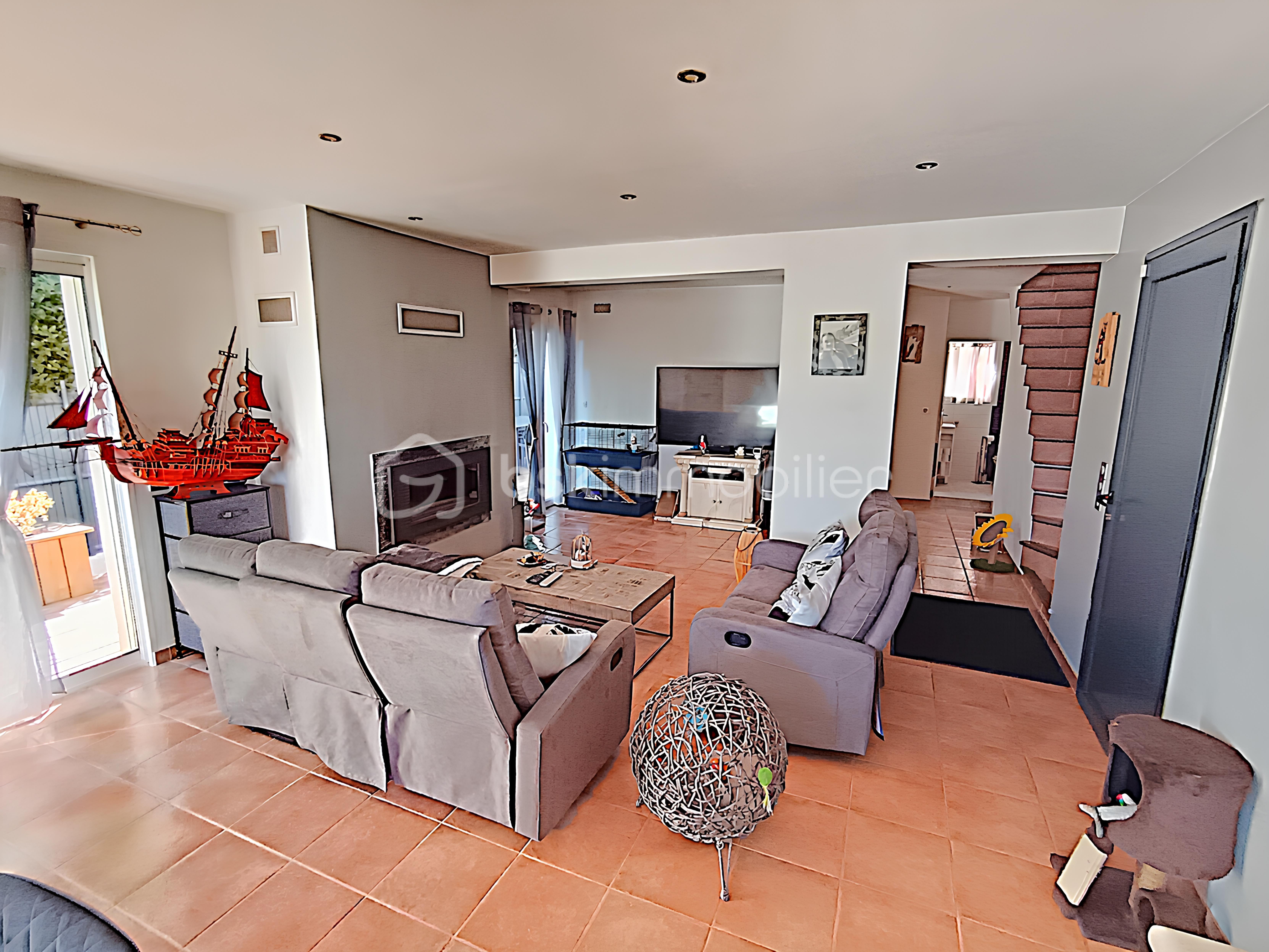 Maison de 111 m² - Z 28 Séjour 3.jpg