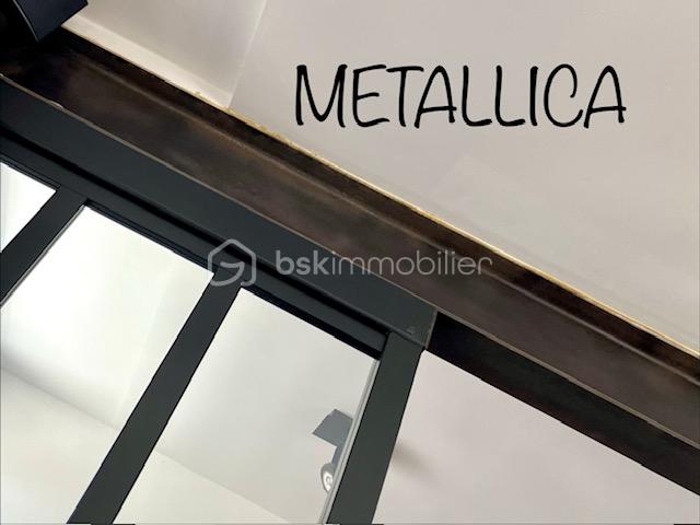 coinon metallica.jpeg