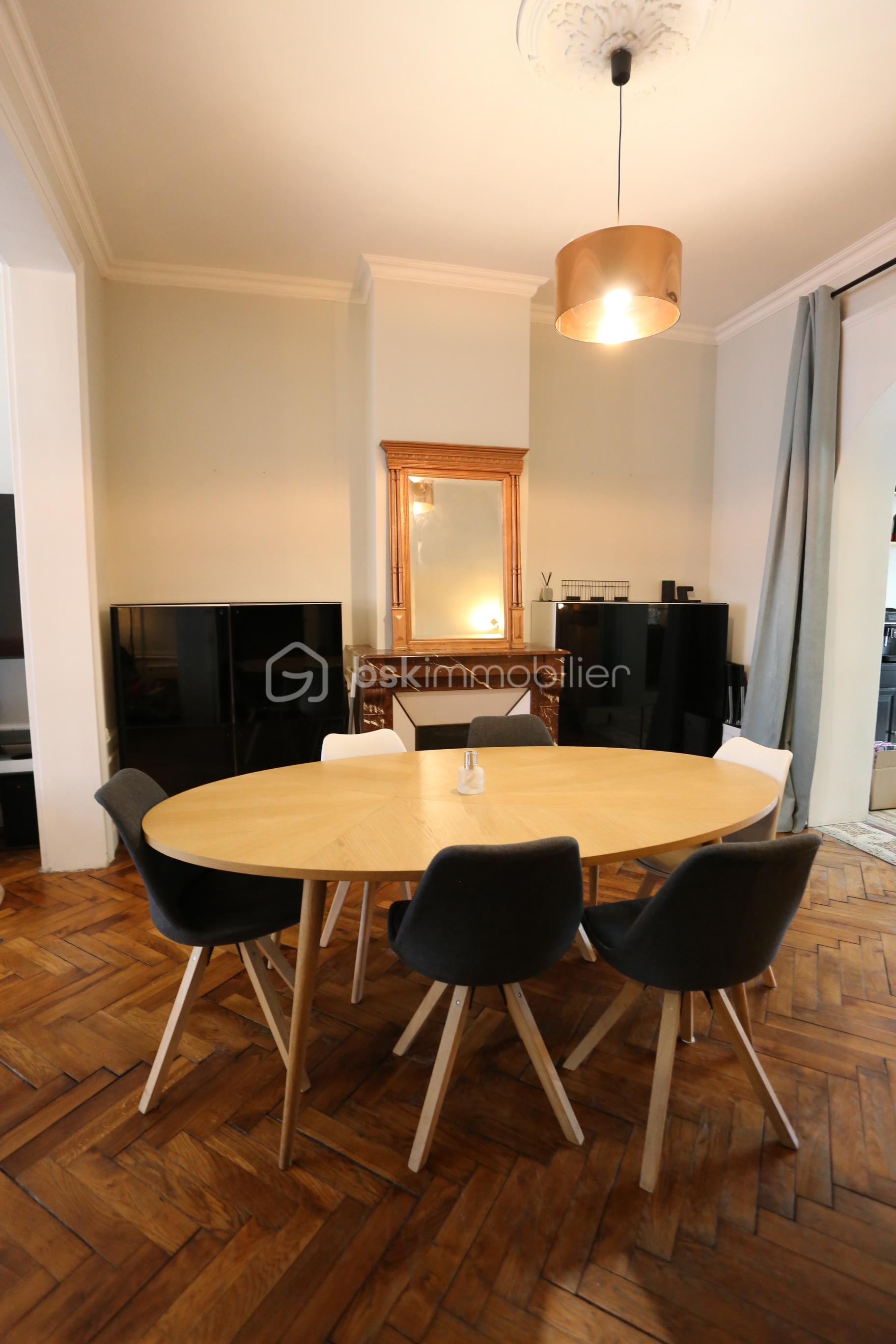 Maison de ville de 156 m² - Salle a manger 3.JPG