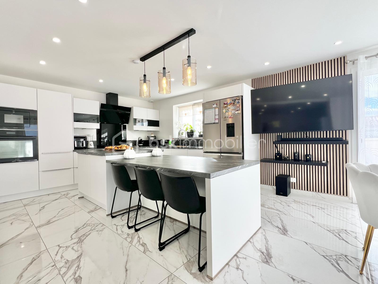 Villa de 140 m² - ba761bef-c194-4a90-bf85-8a44518dbd5c.jpeg