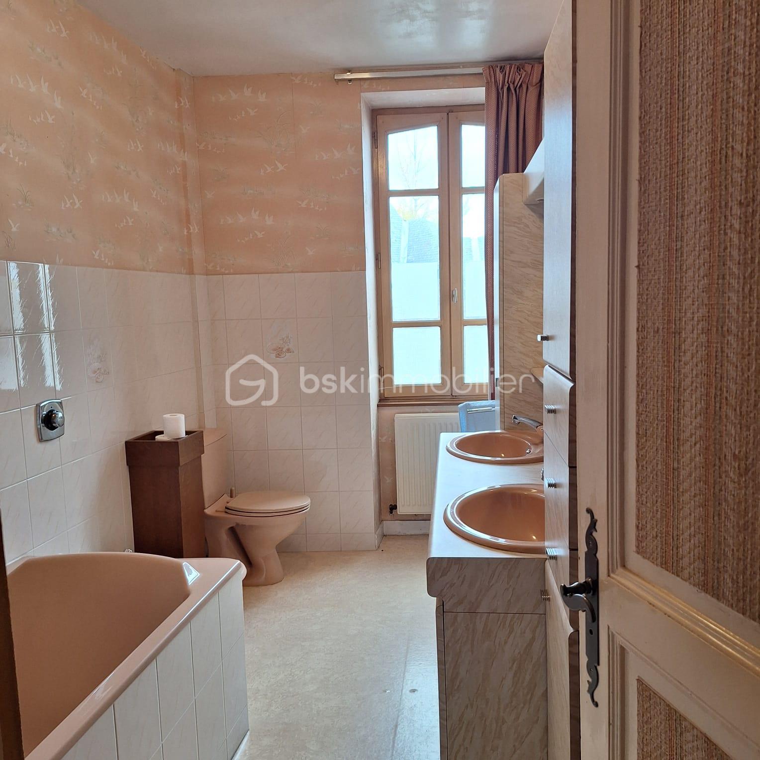 Maison de village de 171 m² - 9aaf31e7-3a7b-4fea-b504-22a513601722.jfif