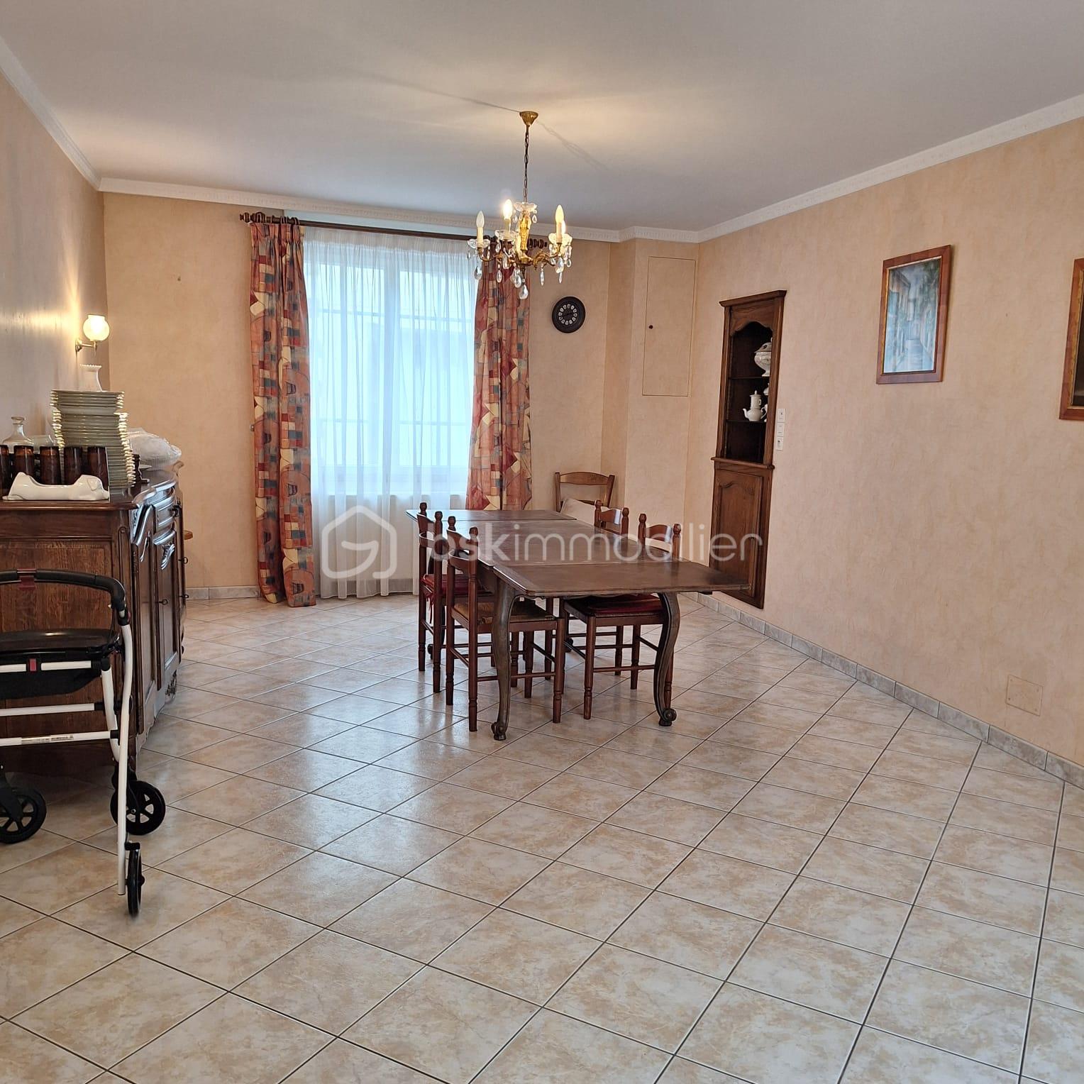 Maison de village de 171 m² - e5766004-ce12-46f1-8fba-e88302388aa5.jfif