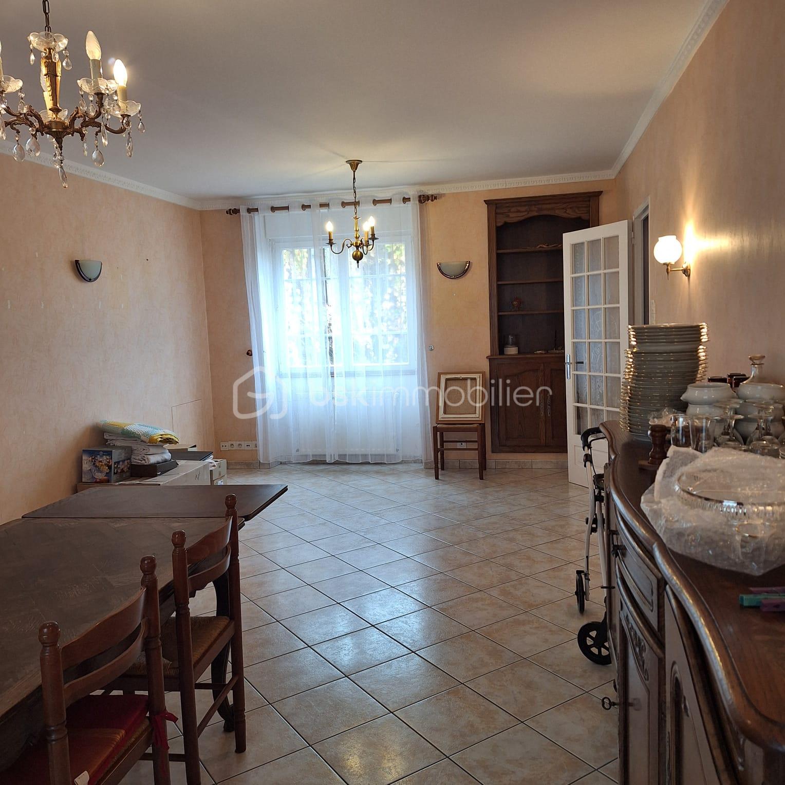 Maison de village de 171 m² - dbafbda3-927e-46dd-a349-24c345500577.jfif