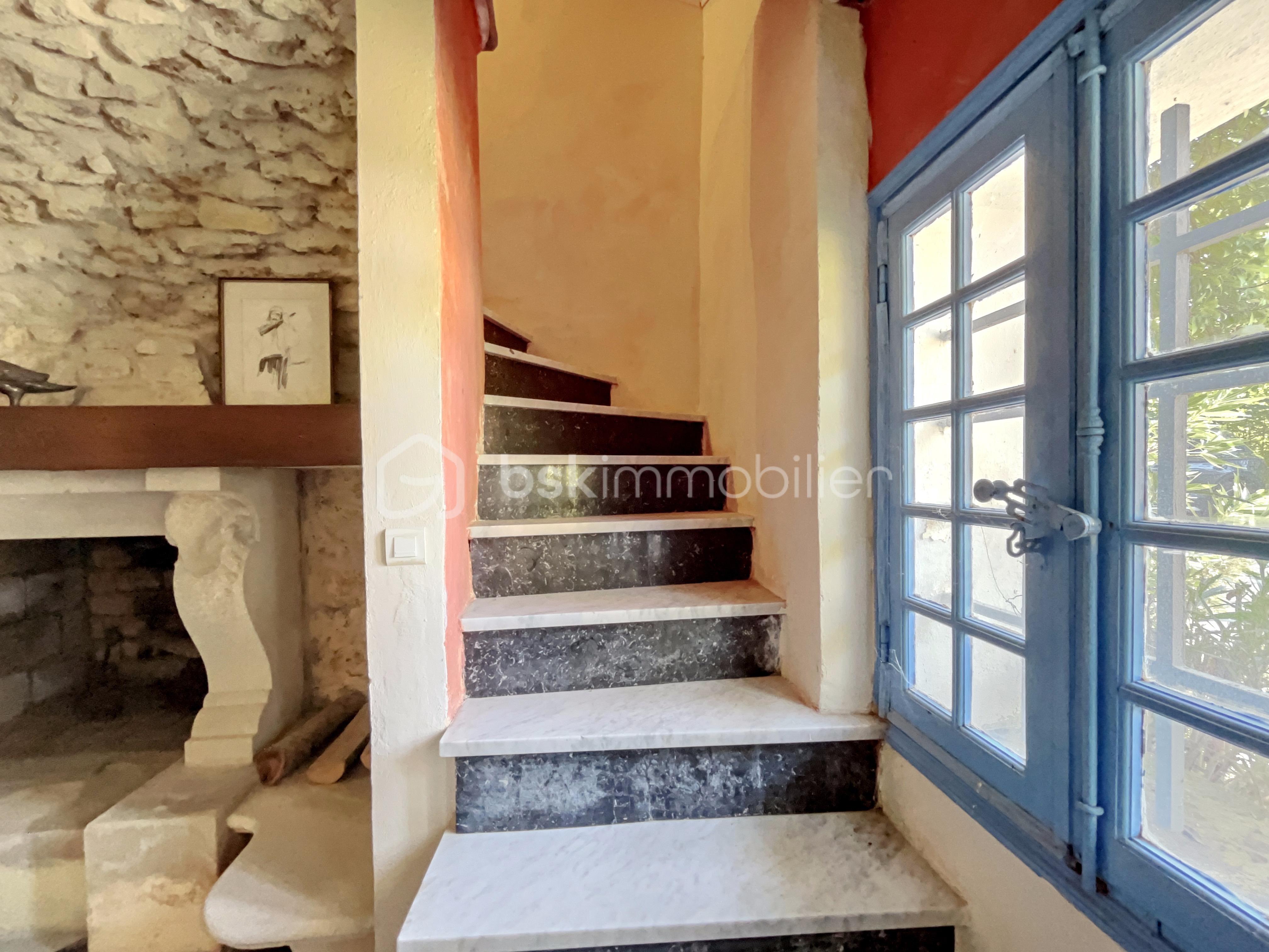 Maison ancienne de 155 m² - ESCALIER.jpg