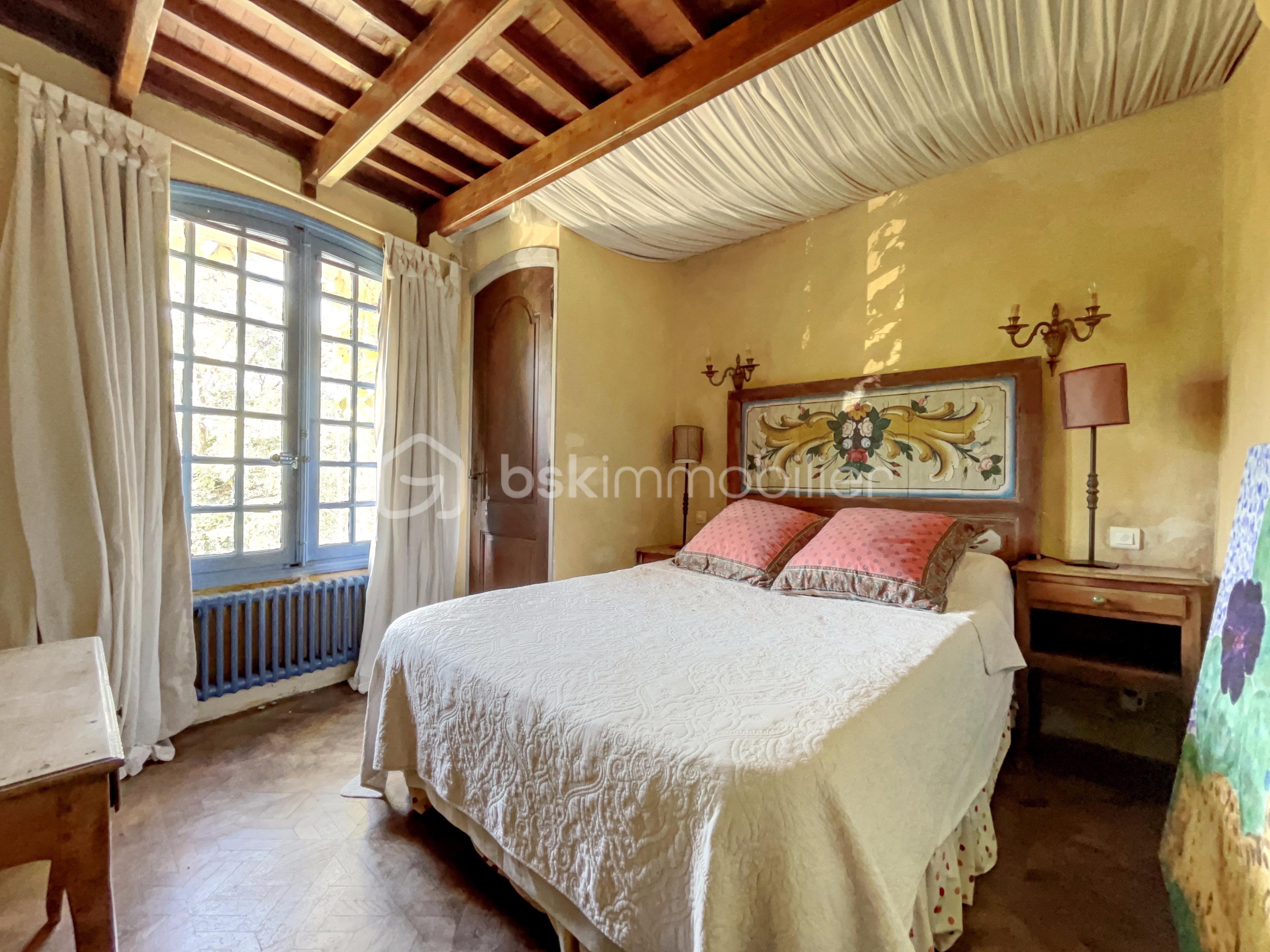 Maison ancienne de 155 m² - CHAMBRE ETAGE-2.jpg