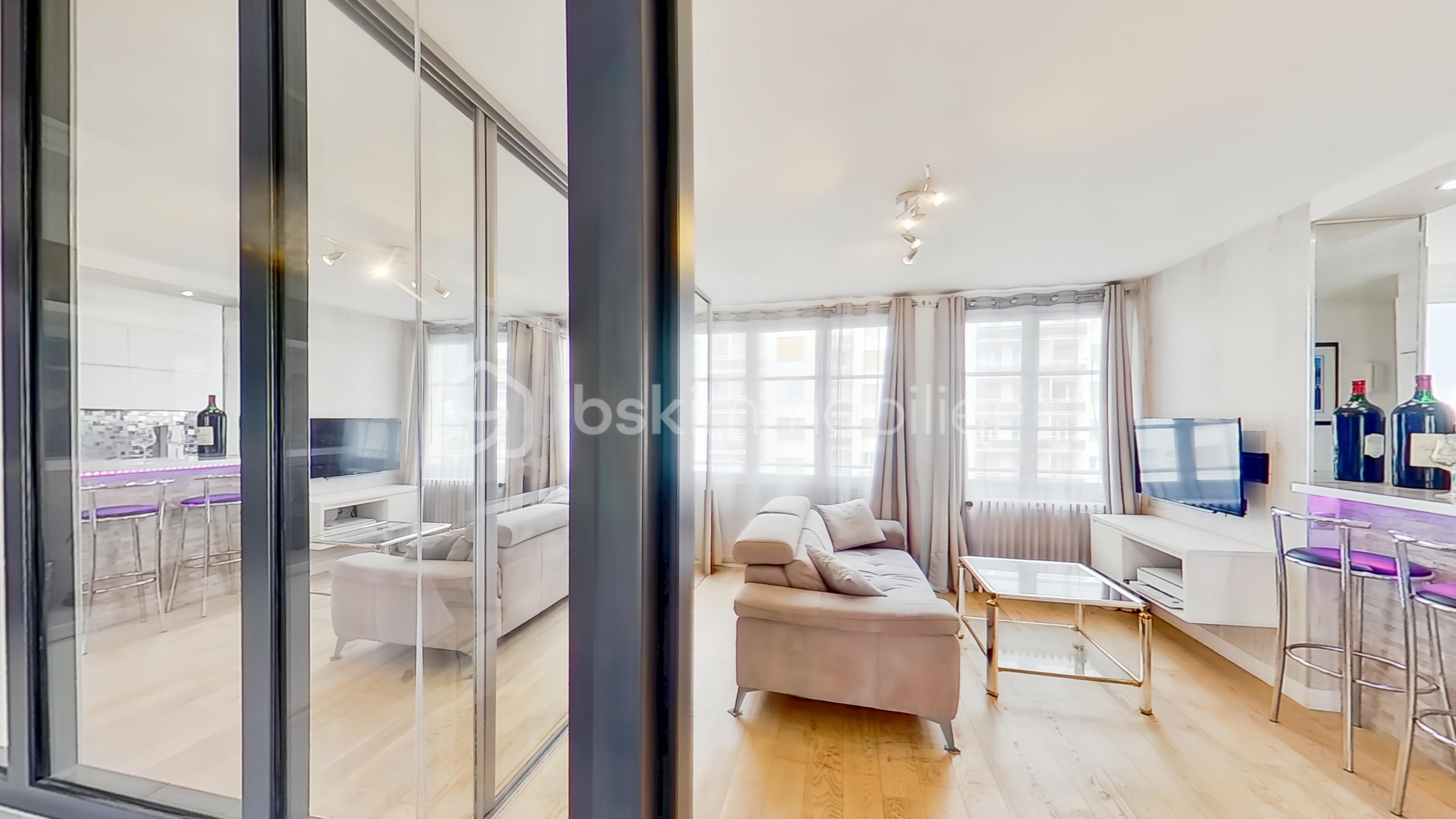Appartement de 51 m² - travers mur claustrat.jpg