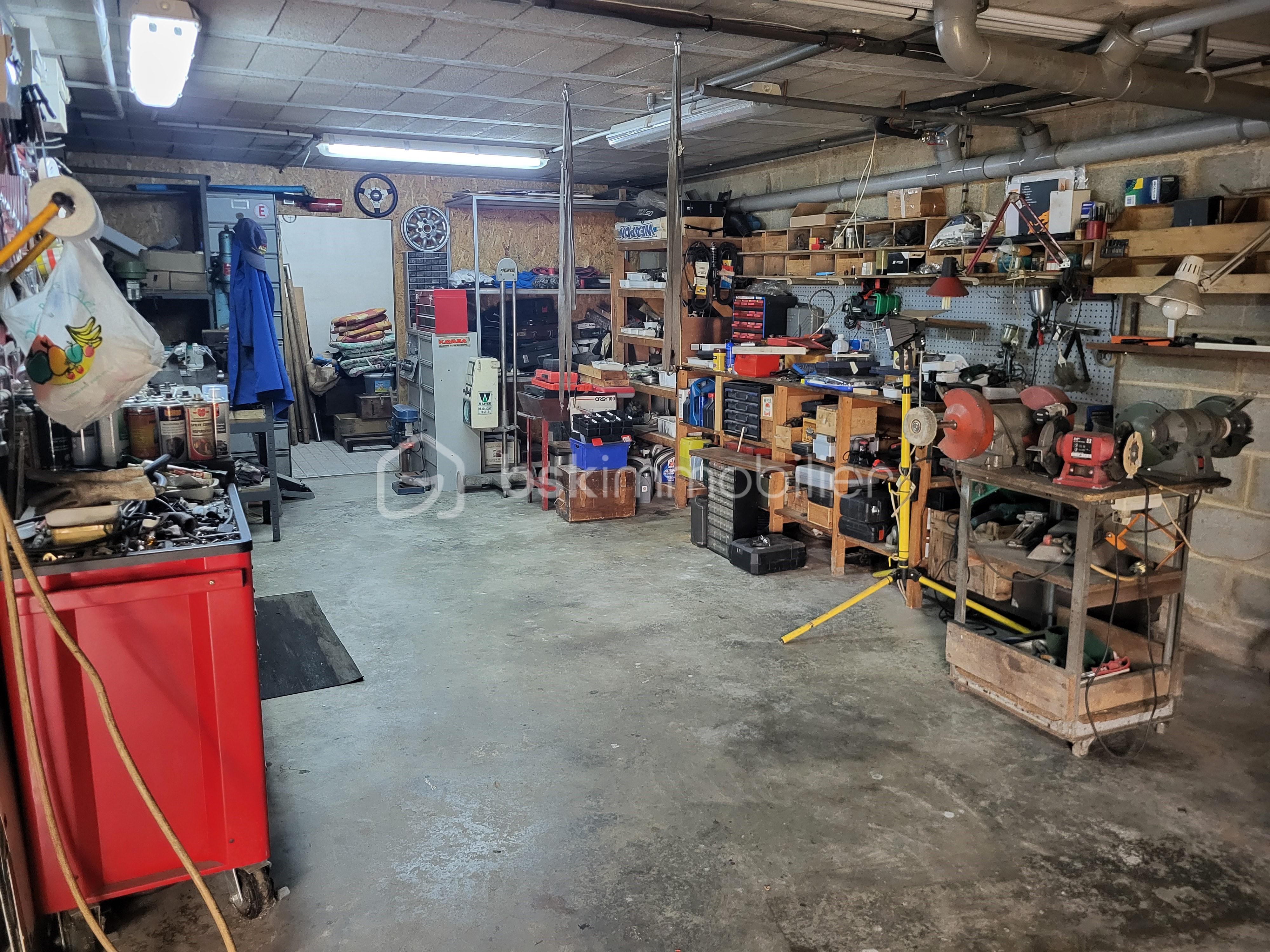 Maison de 130 m² - garage.jpg