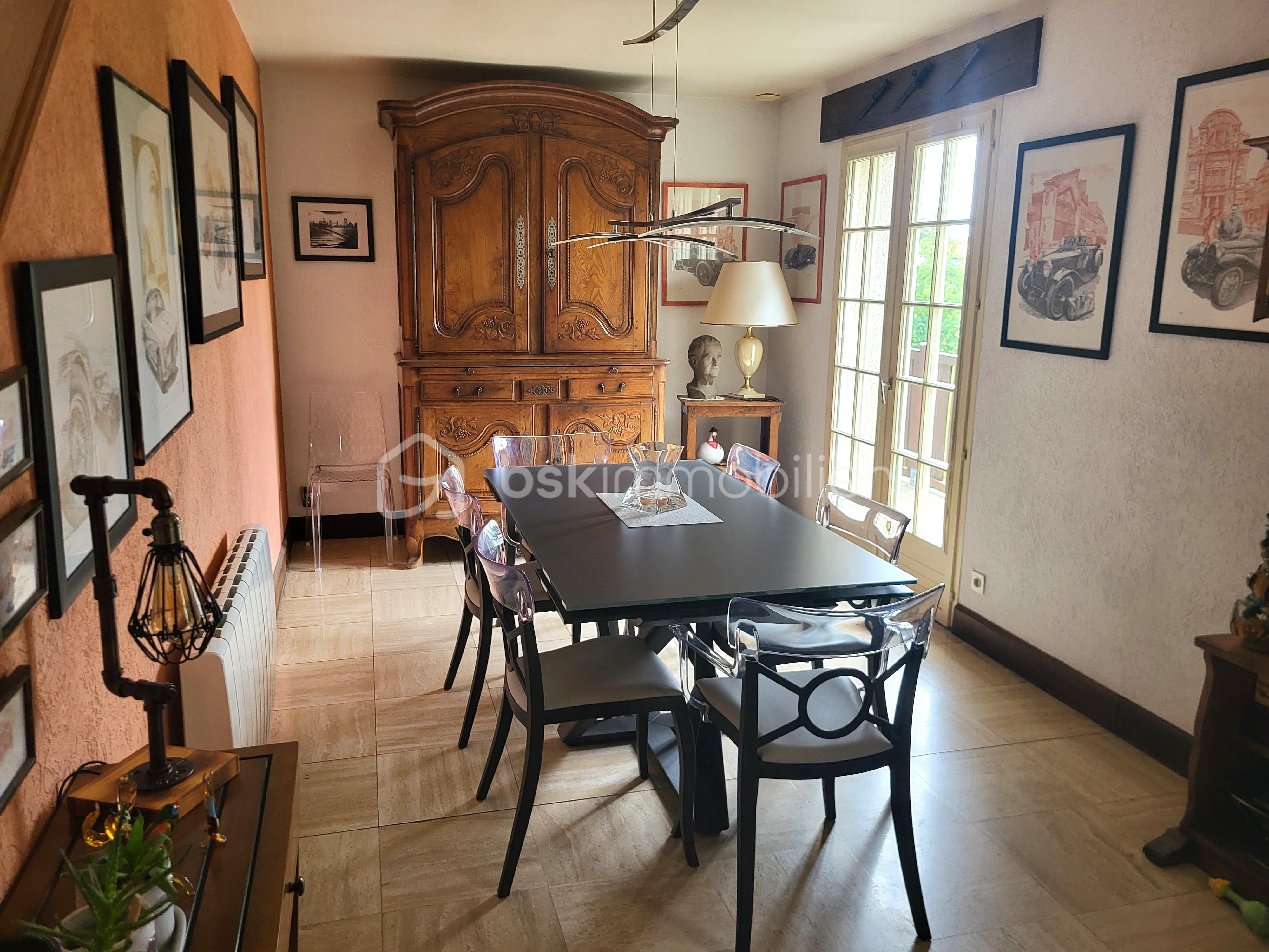 Maison de 130 m² - salon salle à manger.jpg
