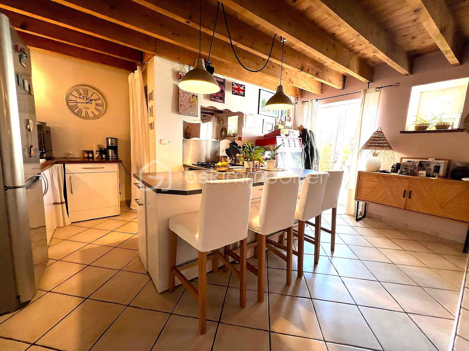 Appartement de 60,76 m² - CUISINE AVEC ENTREE.jpg