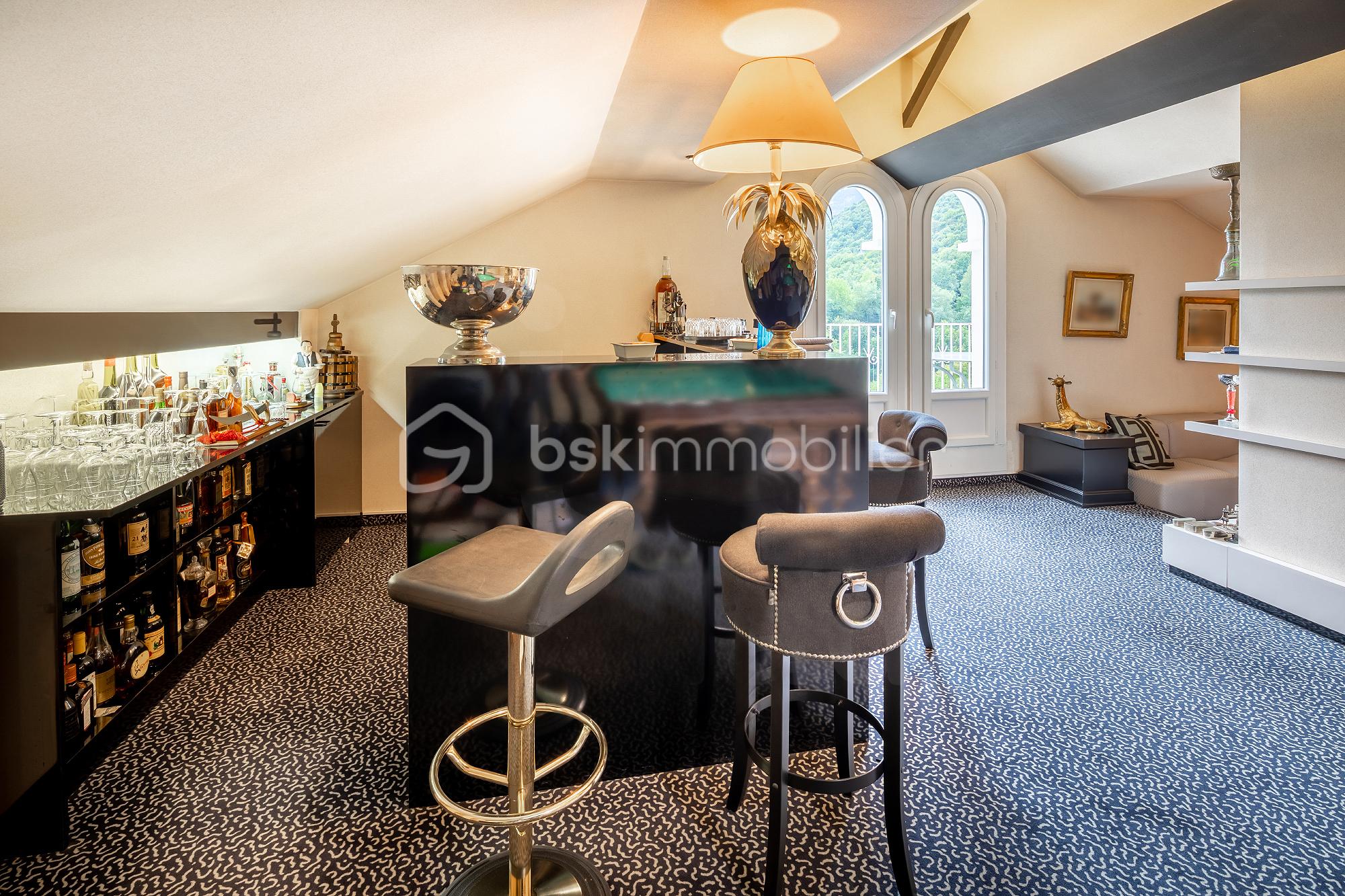 Maison d architecte de 310,80 m² - 11iad.jpg