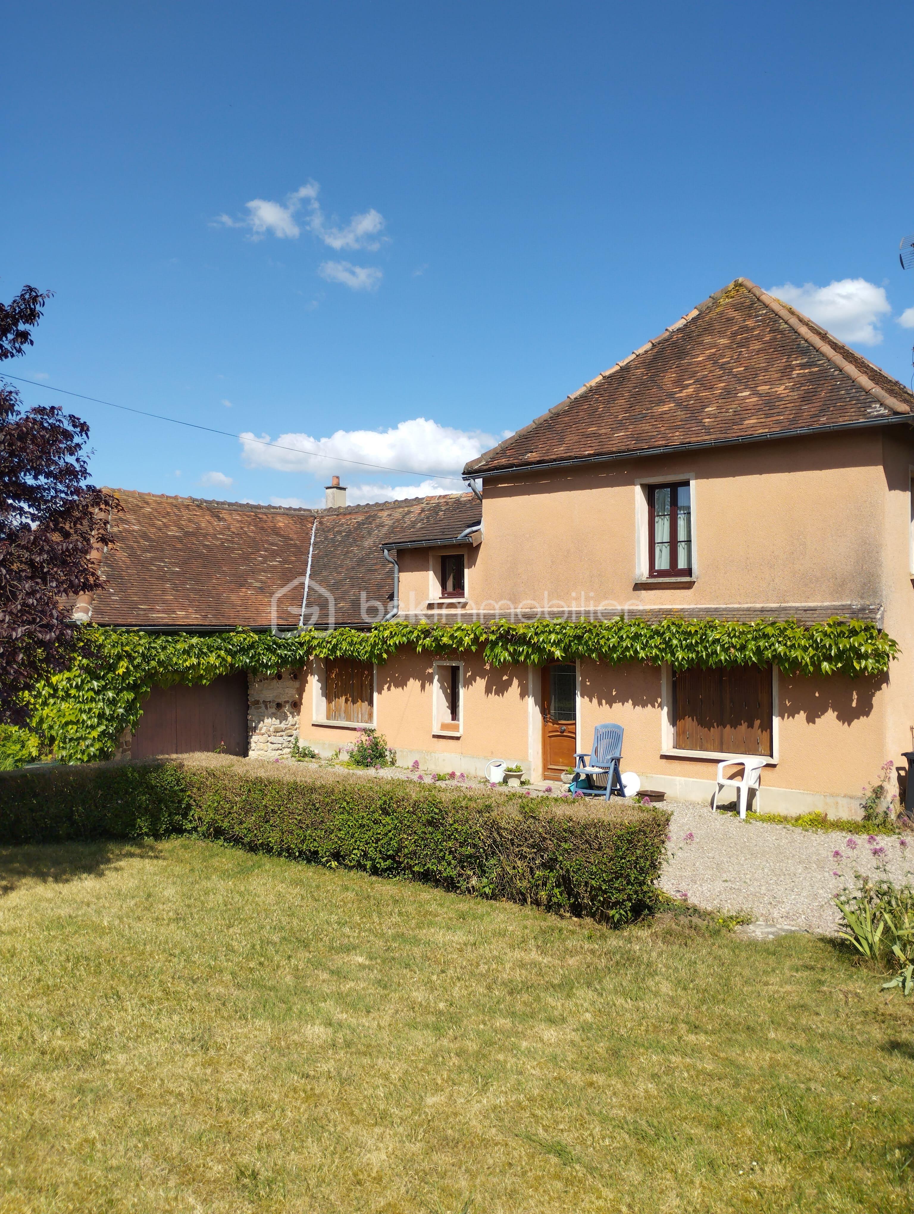 Maison en pierre de 106 m² - Façade extérieure 4.jpg