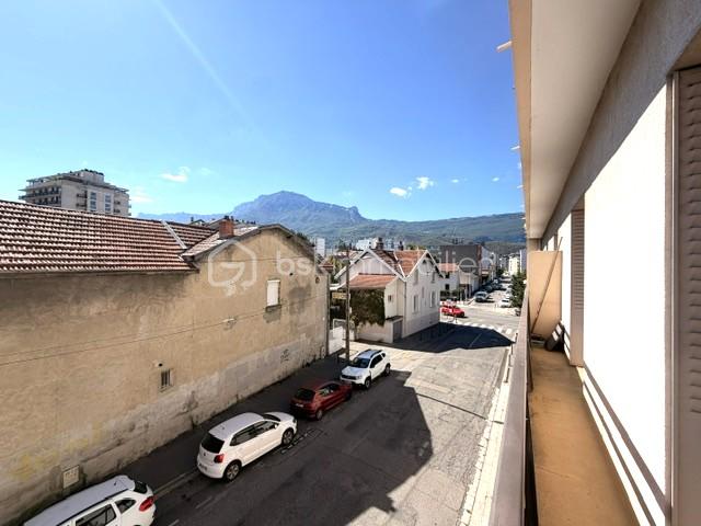 Photo de la droite du balcon.jpeg