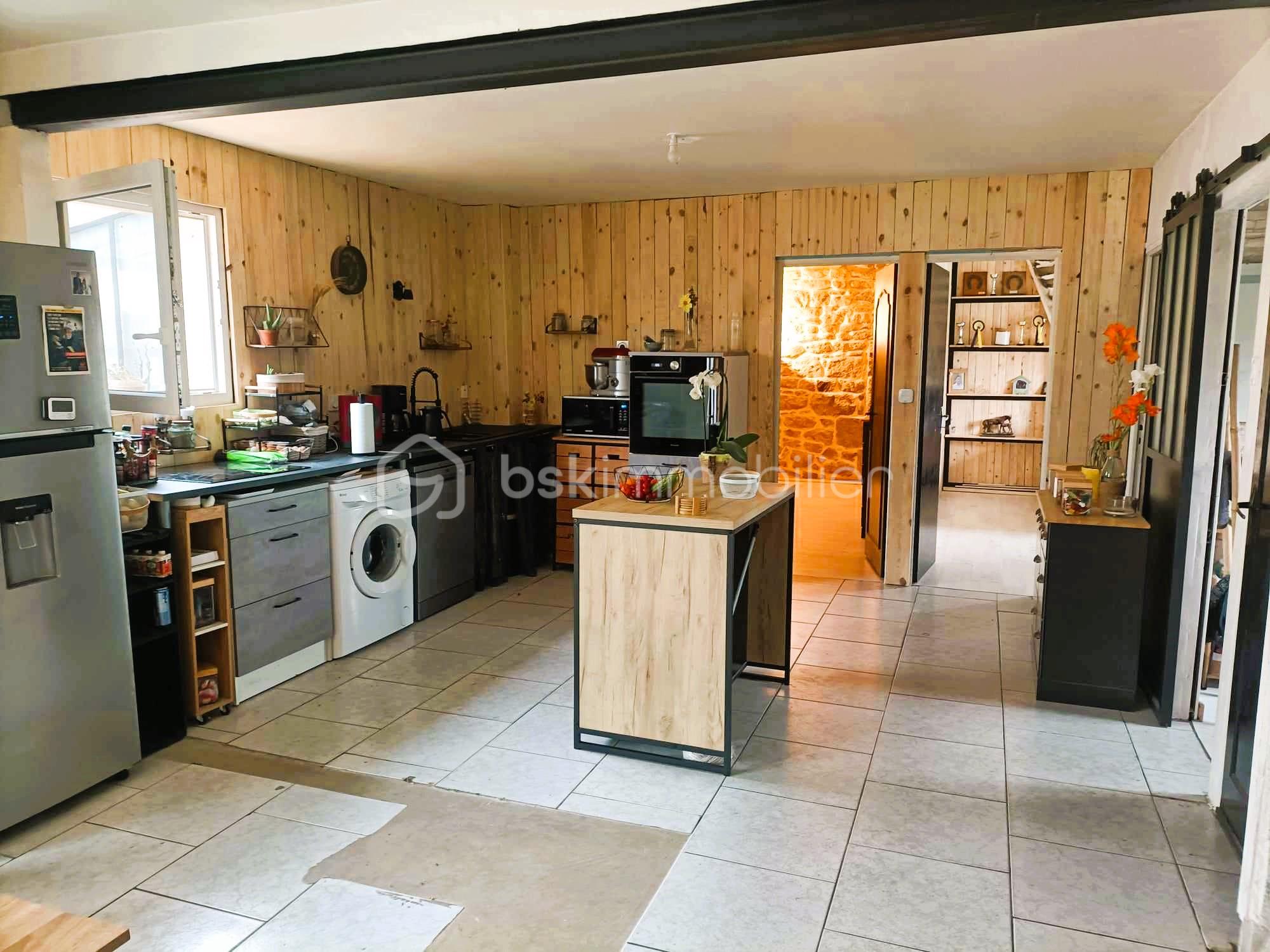 Maison en pierre de 124,99 m² - WhatsApp Image 2025-08-20 à 04.41.50_cf79c86c.jpg