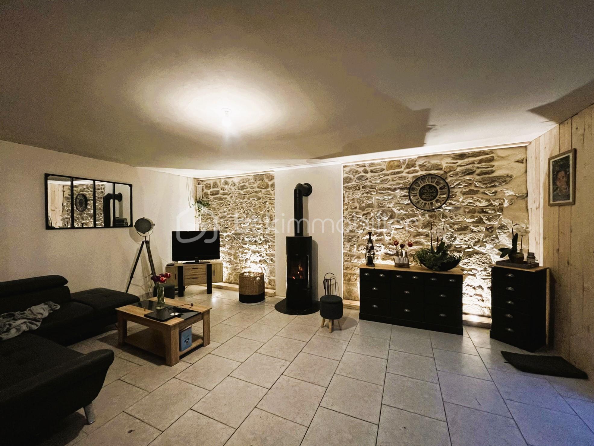 Maison en pierre de 124,99 m² - WhatsApp Image 2025-08-20 à 04.41.51_dcefe095.jpg