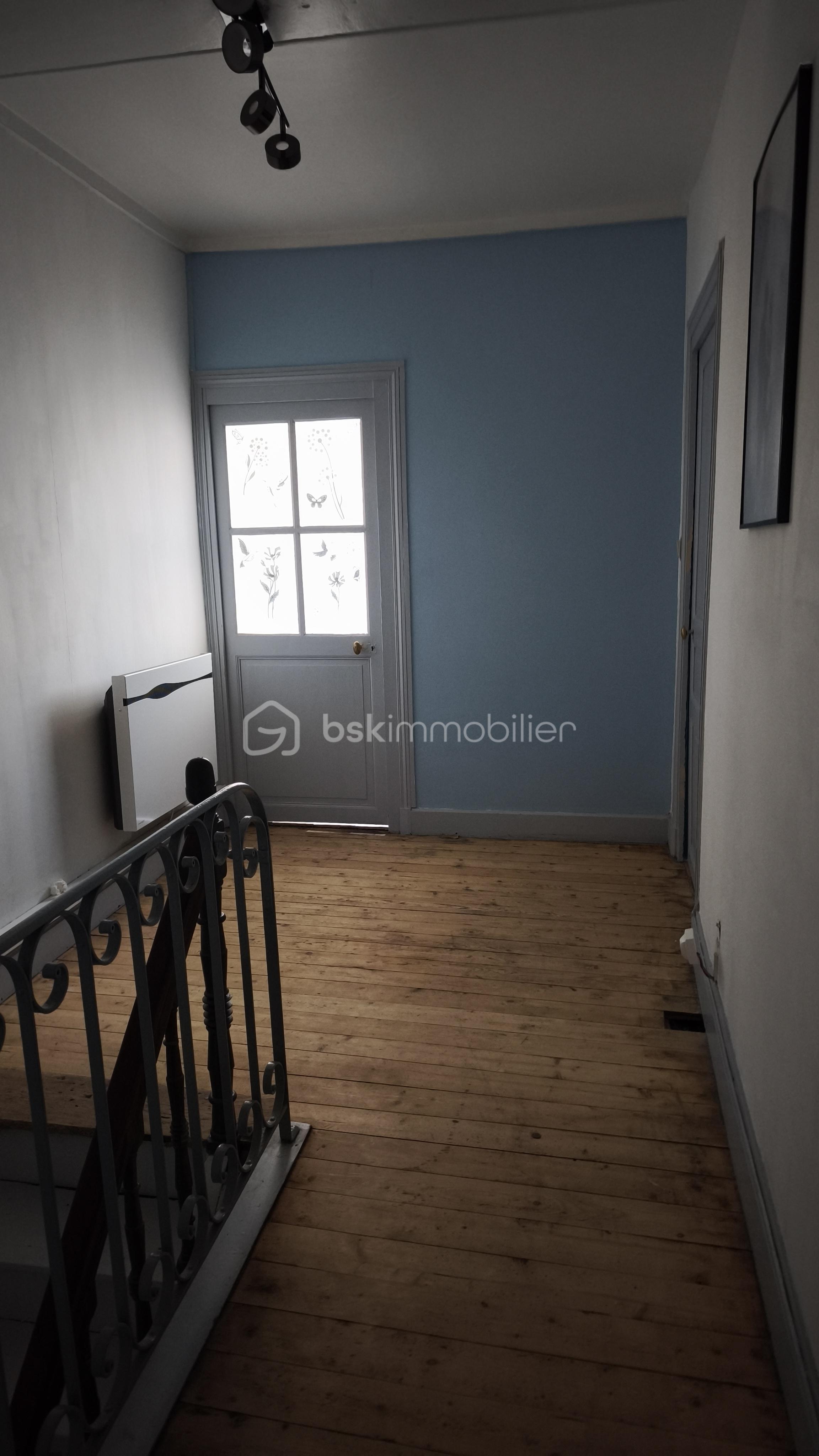 Maison traditionnelle de 122 m² - 1758637244473.jpg