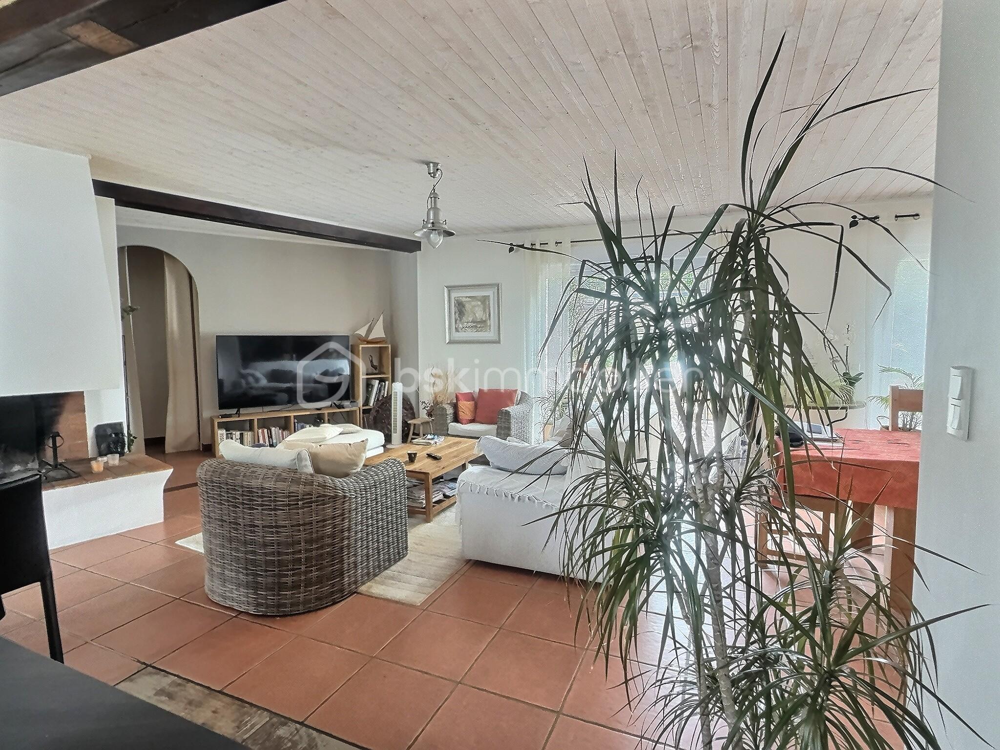 Maison de 163 m² - exposio_132761452.jpg
