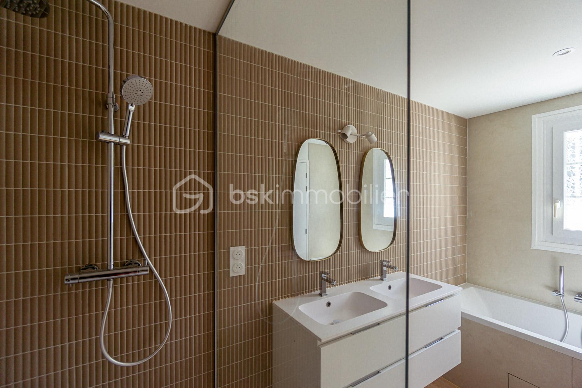 Appartement de 120 m² - 1920-22.jpg