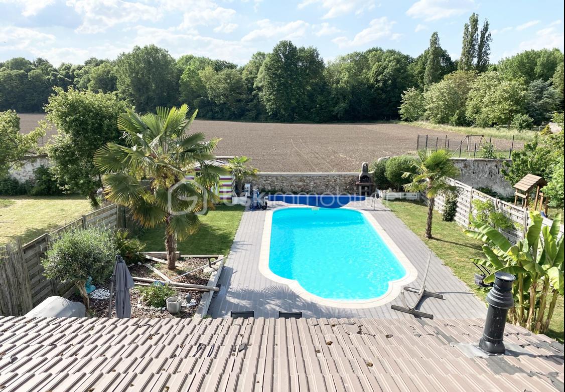 Maison de 180 m² - Lesches photo piscine 2.png