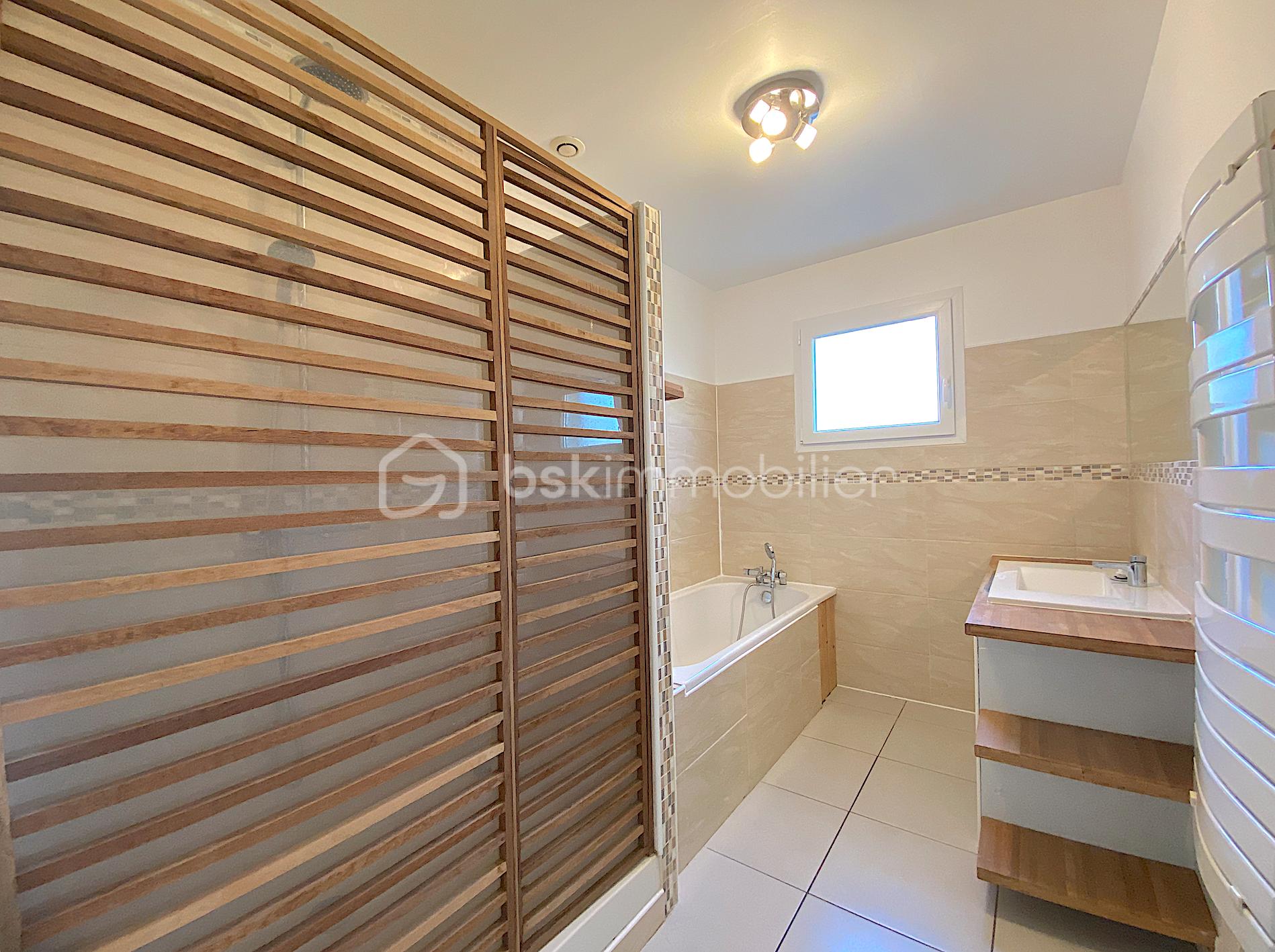 Maison de 100 m² - Capture d’écran 2025-12-29 à 13.47.55.png