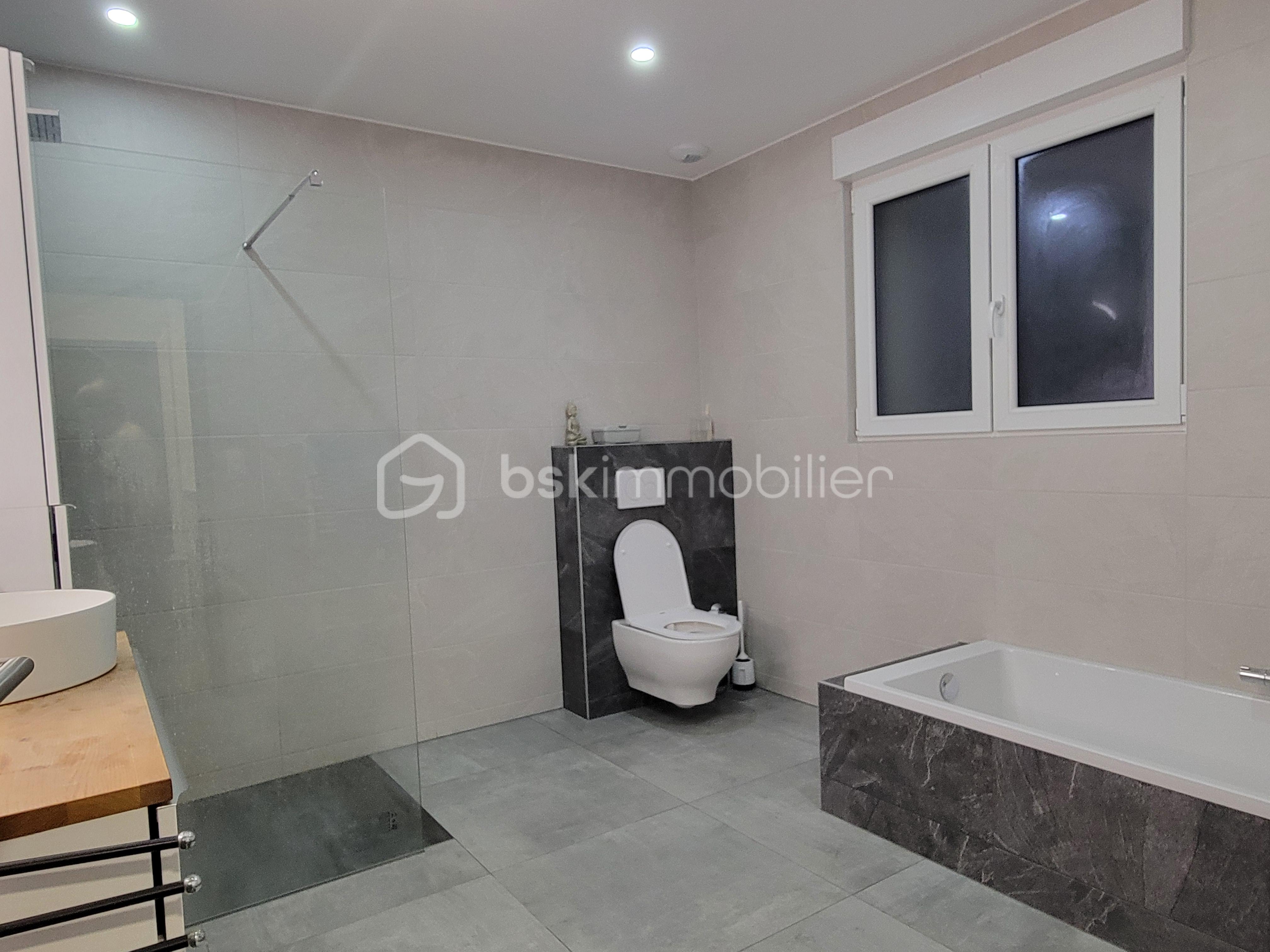 Maison de 110 m² - sdb 3.jpg